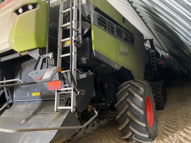 2023 CLAAS 8700TT Combine