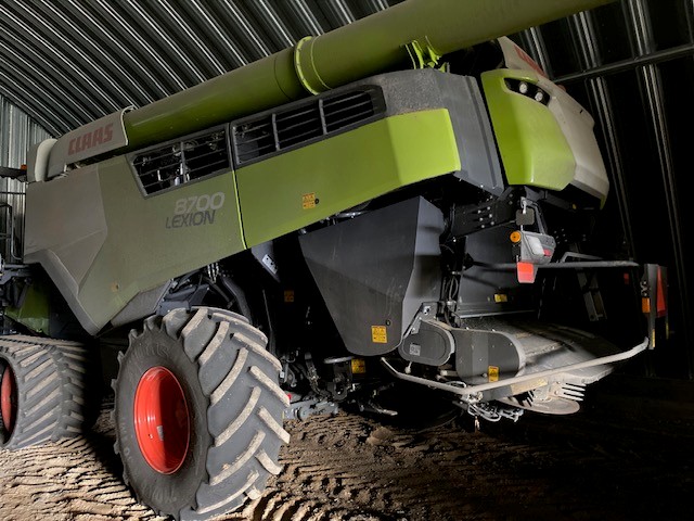 2023 CLAAS 8700TT Combine