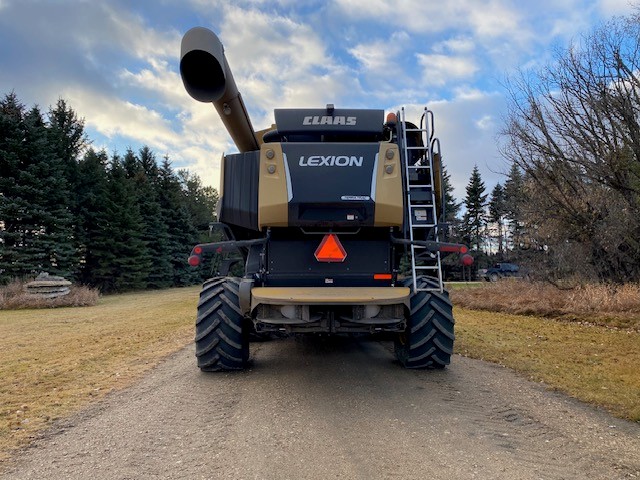 2018 CLAAS 760TT Combine