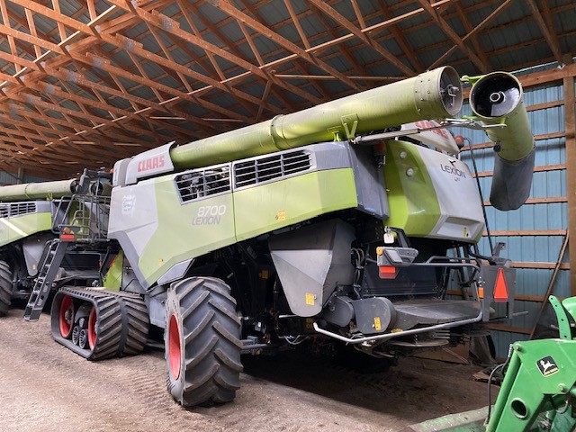 2021 CLAAS 8700TT Combine