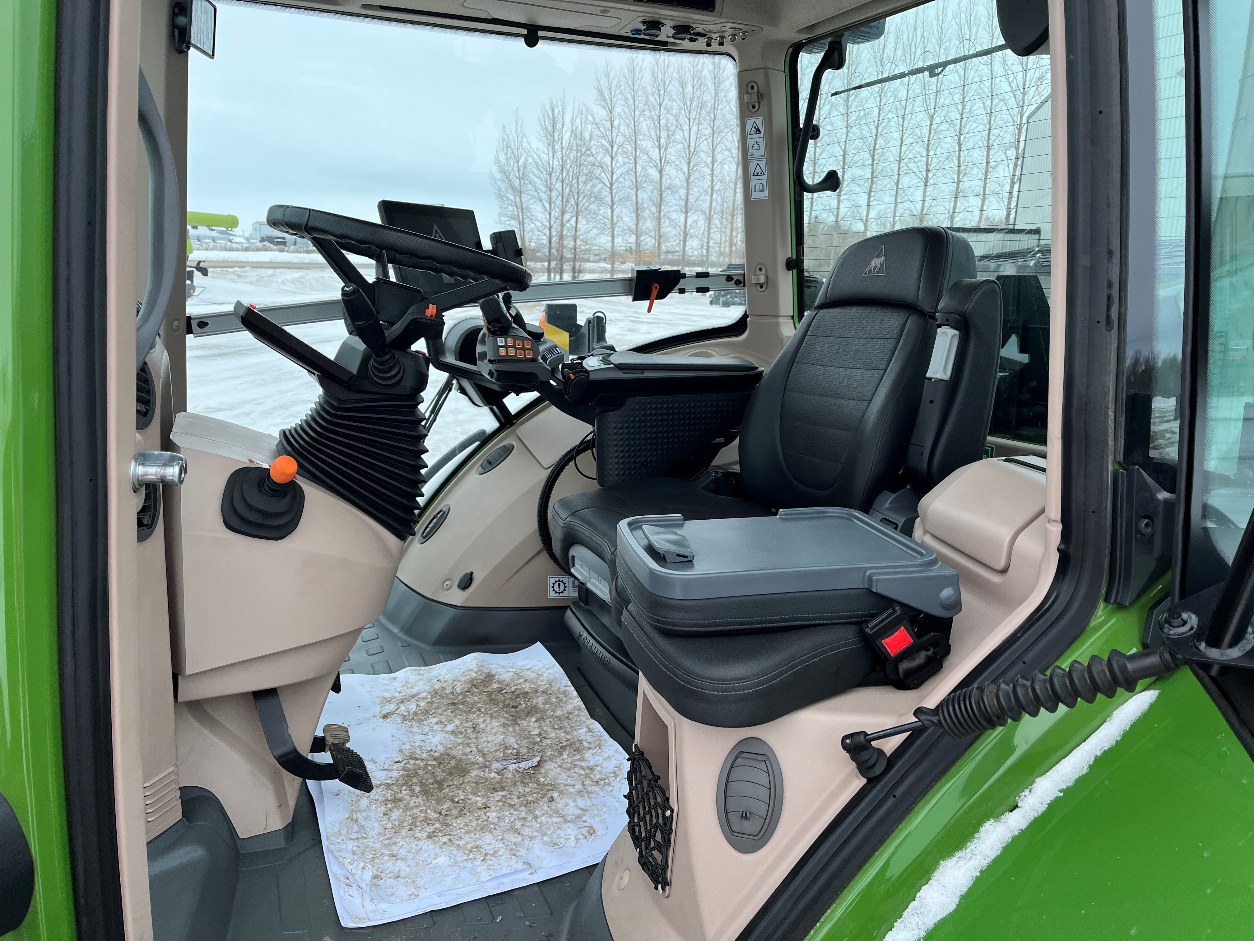 2024 Fendt 933 Gen7 Tractor