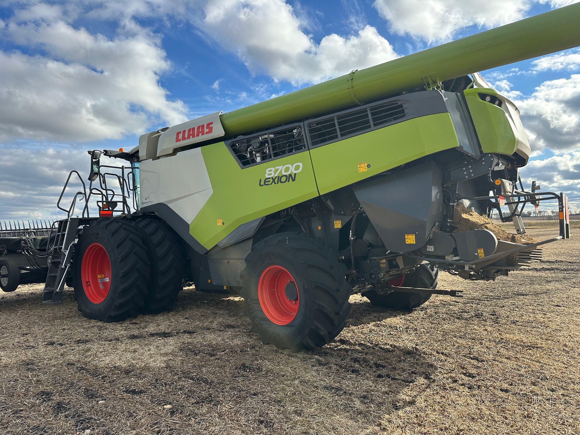 2023 CLAAS 8700 Combine