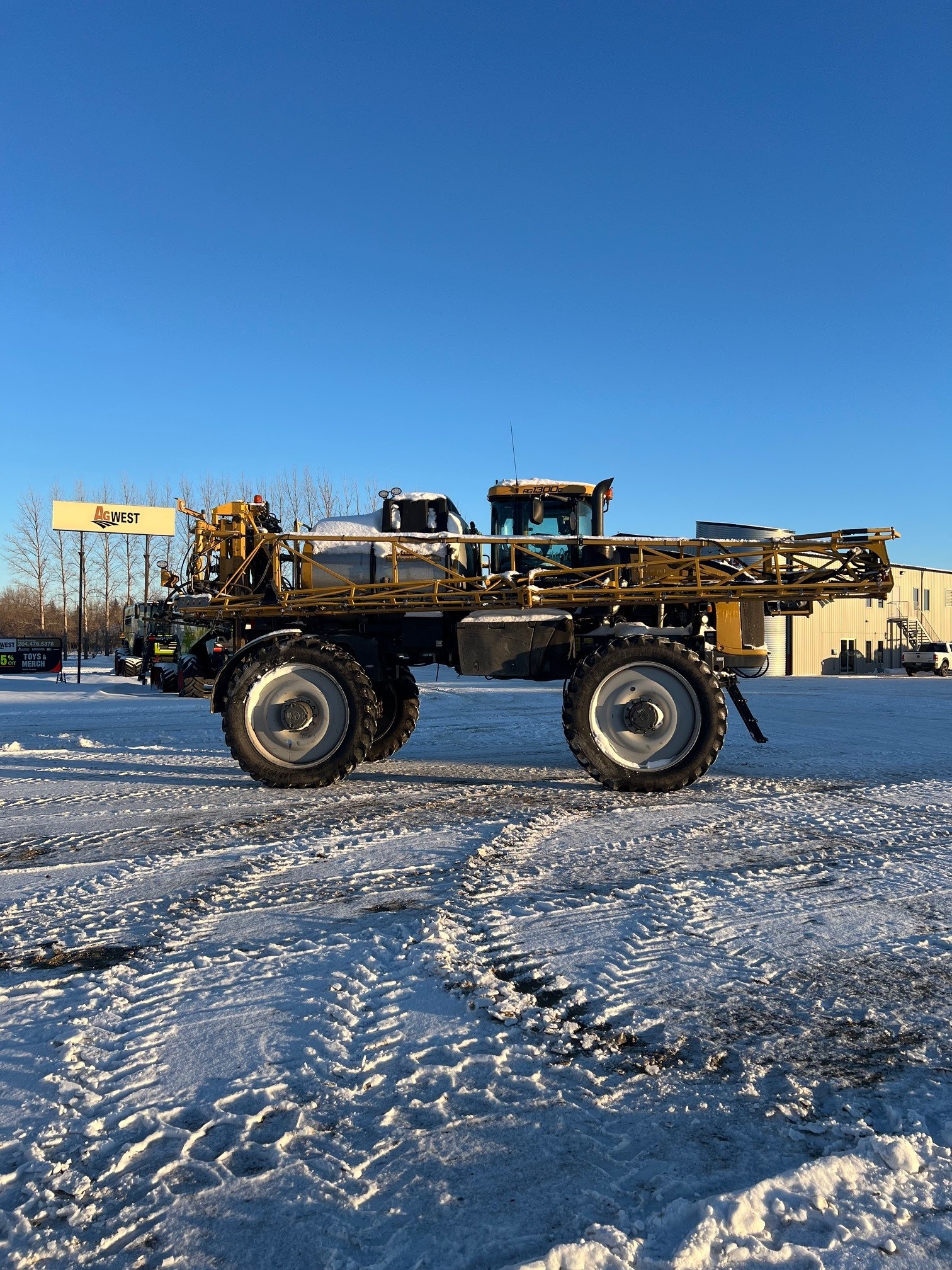 2020 RoGator RG1300C Sprayer/High Clearance