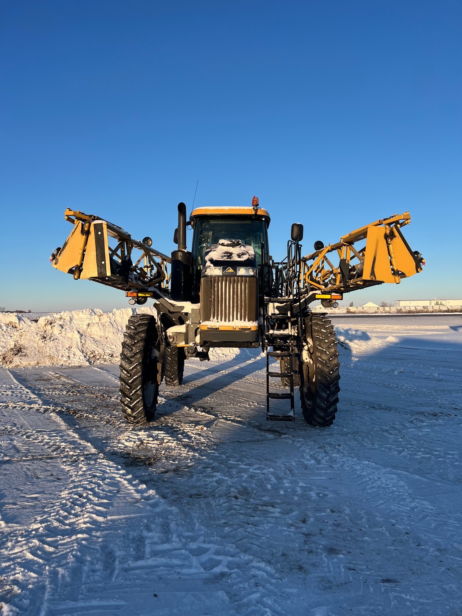 2020 RoGator RG1300C Sprayer/High Clearance