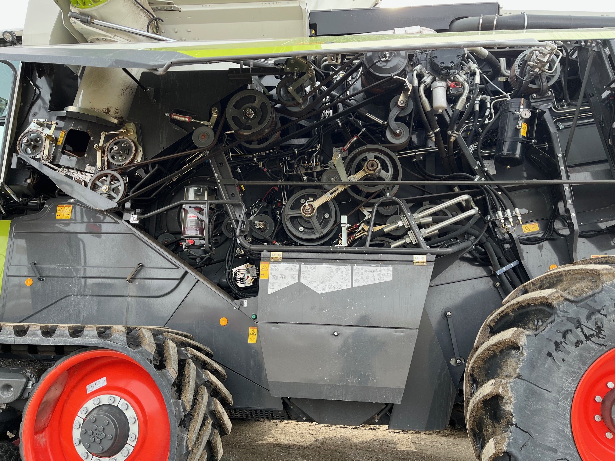 2023 CLAAS 8700TT Combine