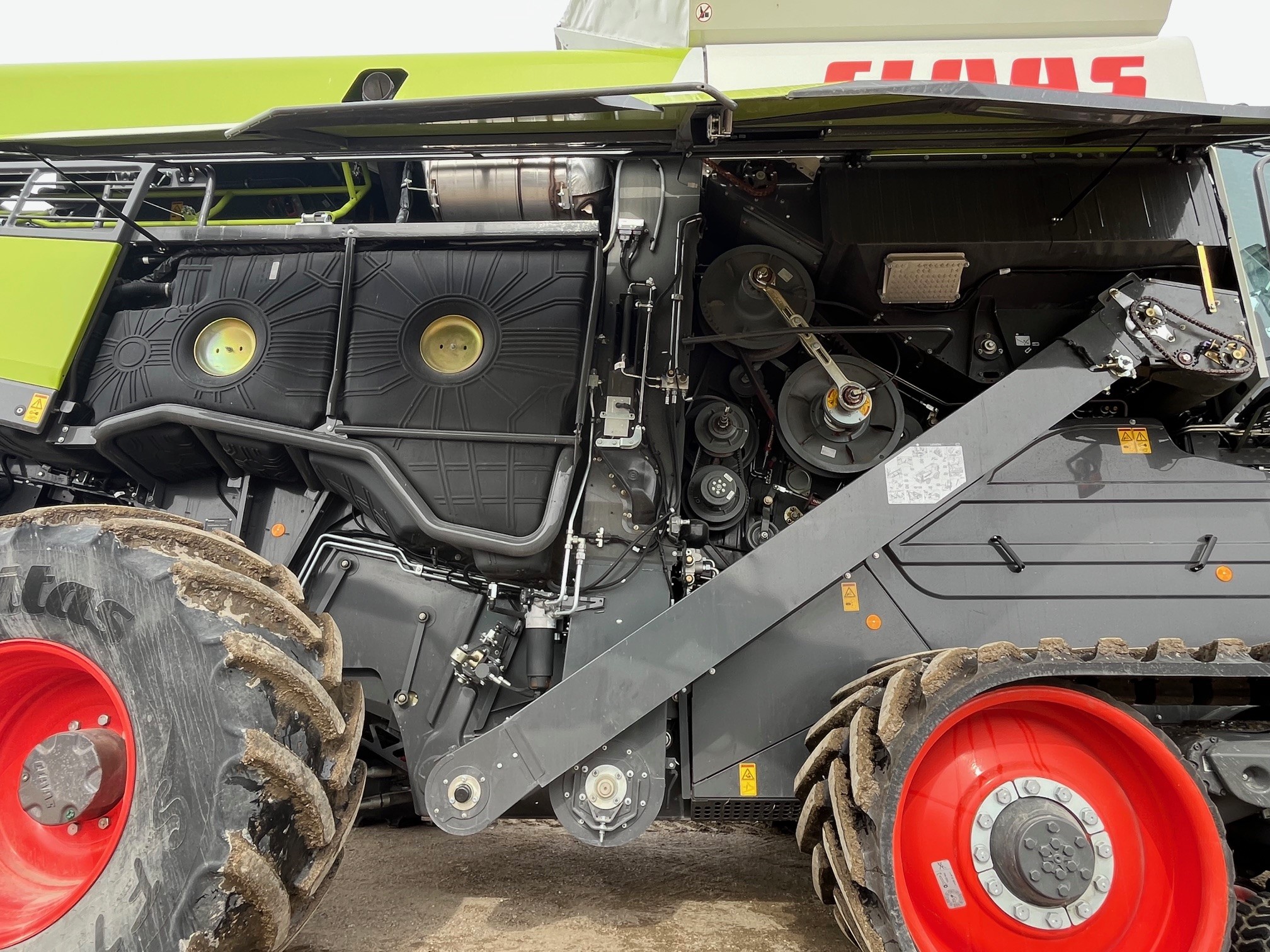 2023 CLAAS 8700TT Combine