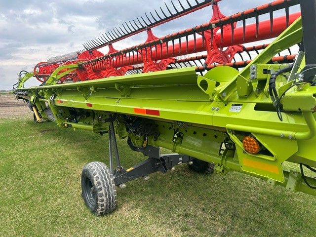 2022 CLAAS Convio Flex 1380 Header Combine