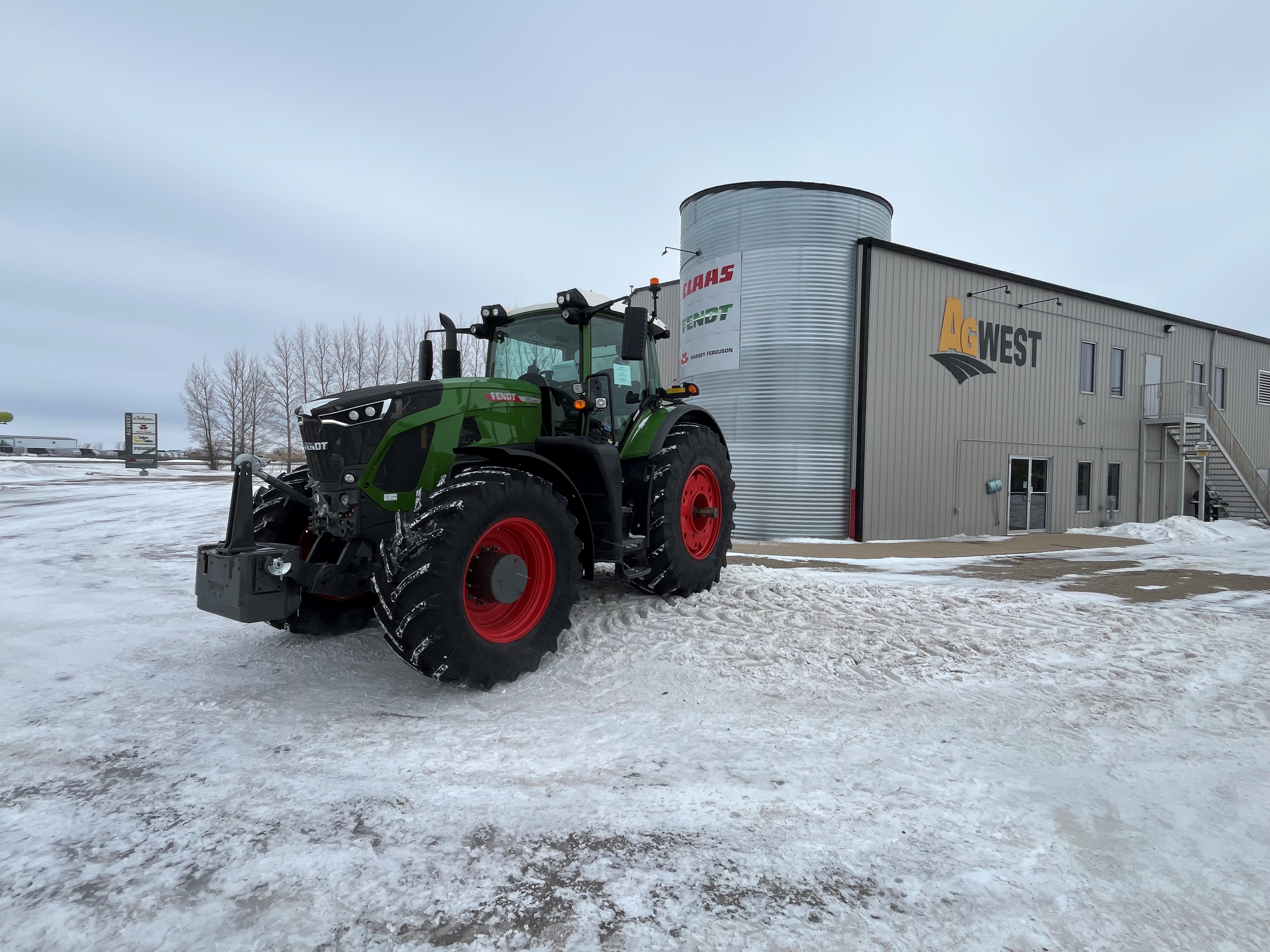 2024 Fendt 933 Gen7 Tractor