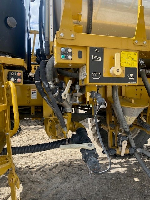 2009 RoGator SSC1084 Sprayer/High Clearance