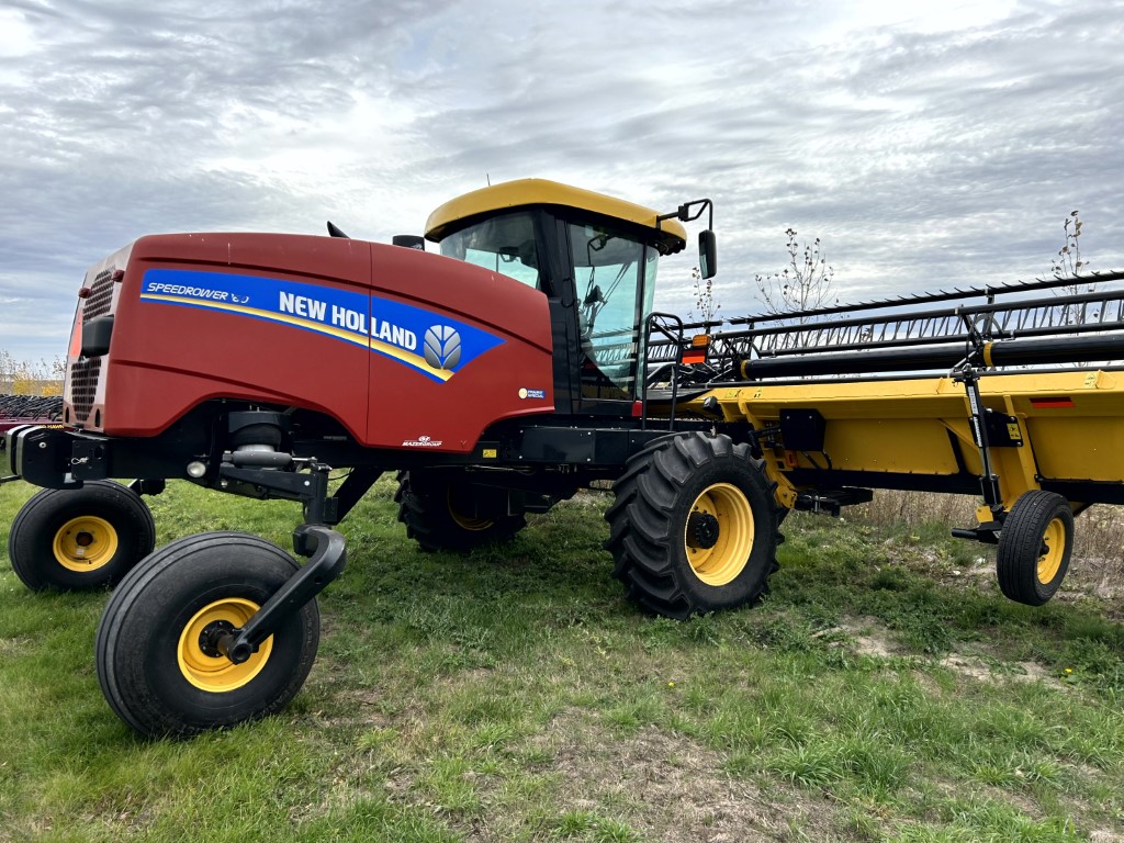 2017 New Holland 160 Windrower