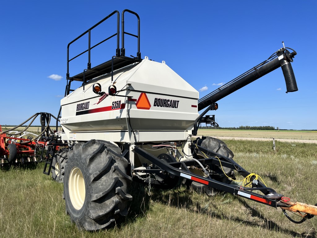 2004 Bourgault 5710 Air Drill