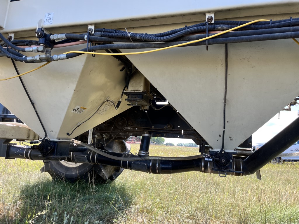 2004 Bourgault 5710 Air Drill