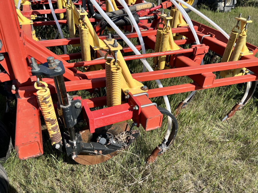 2004 Bourgault 5710 Air Drill