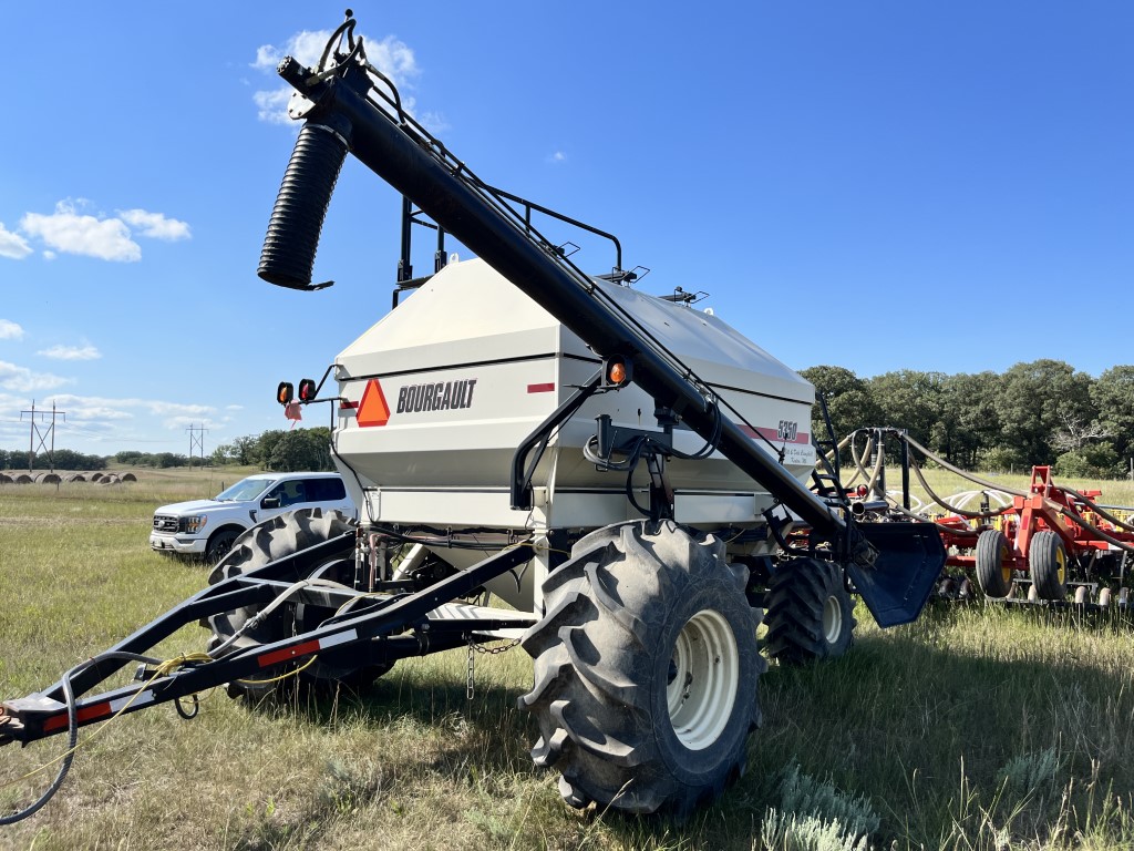 2004 Bourgault 5710 Air Drill