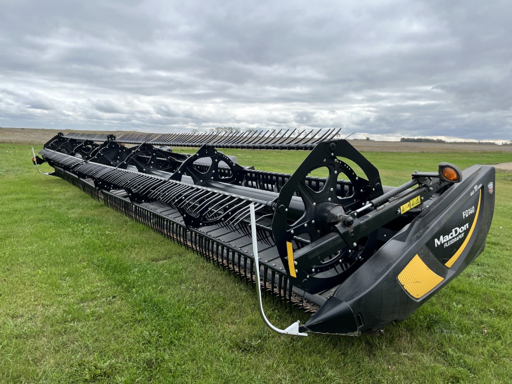 2019 MacDon FD140 Header Draper Flex