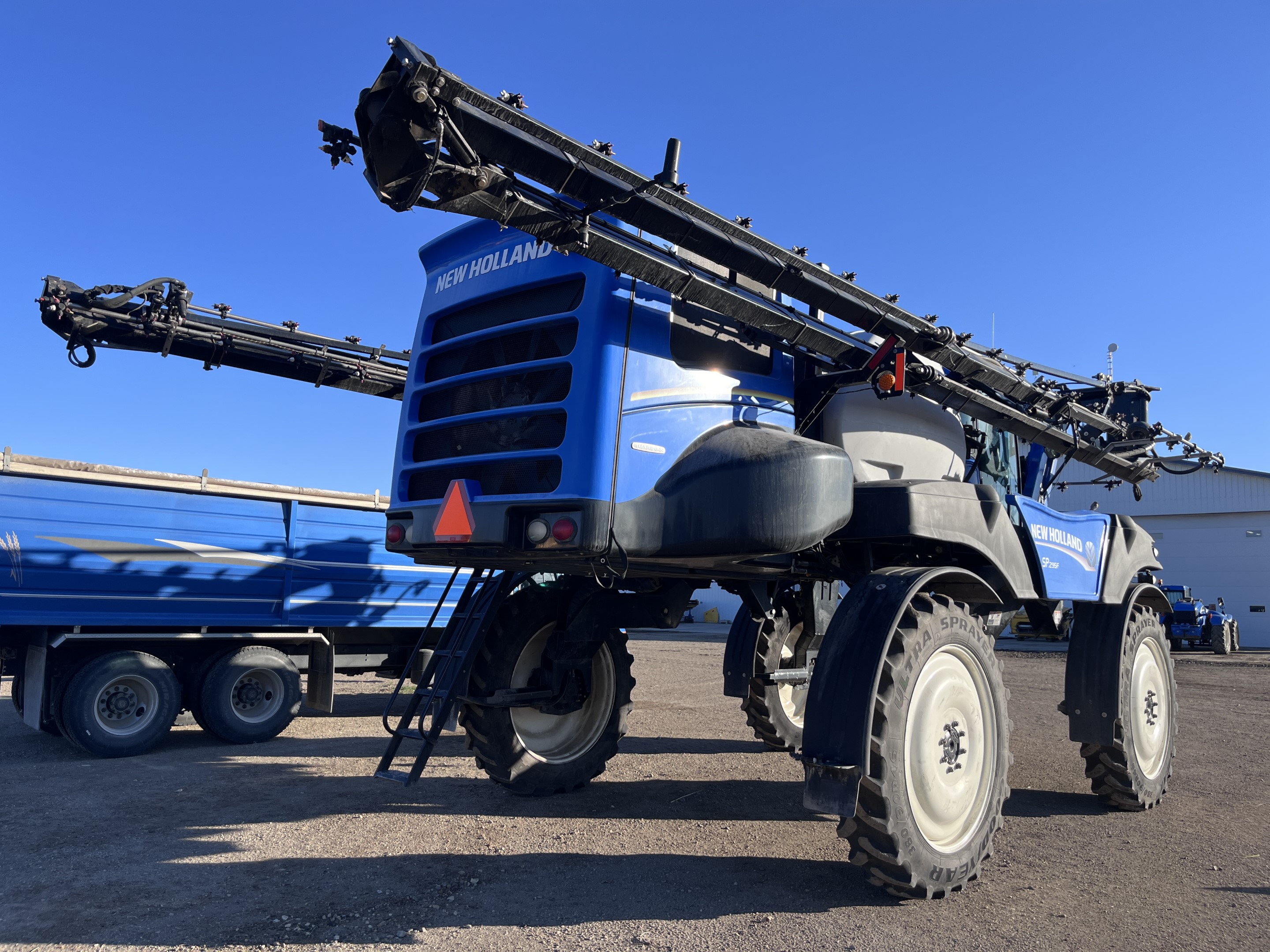 2015 New Holland SP.295F Sprayer/High Clearance