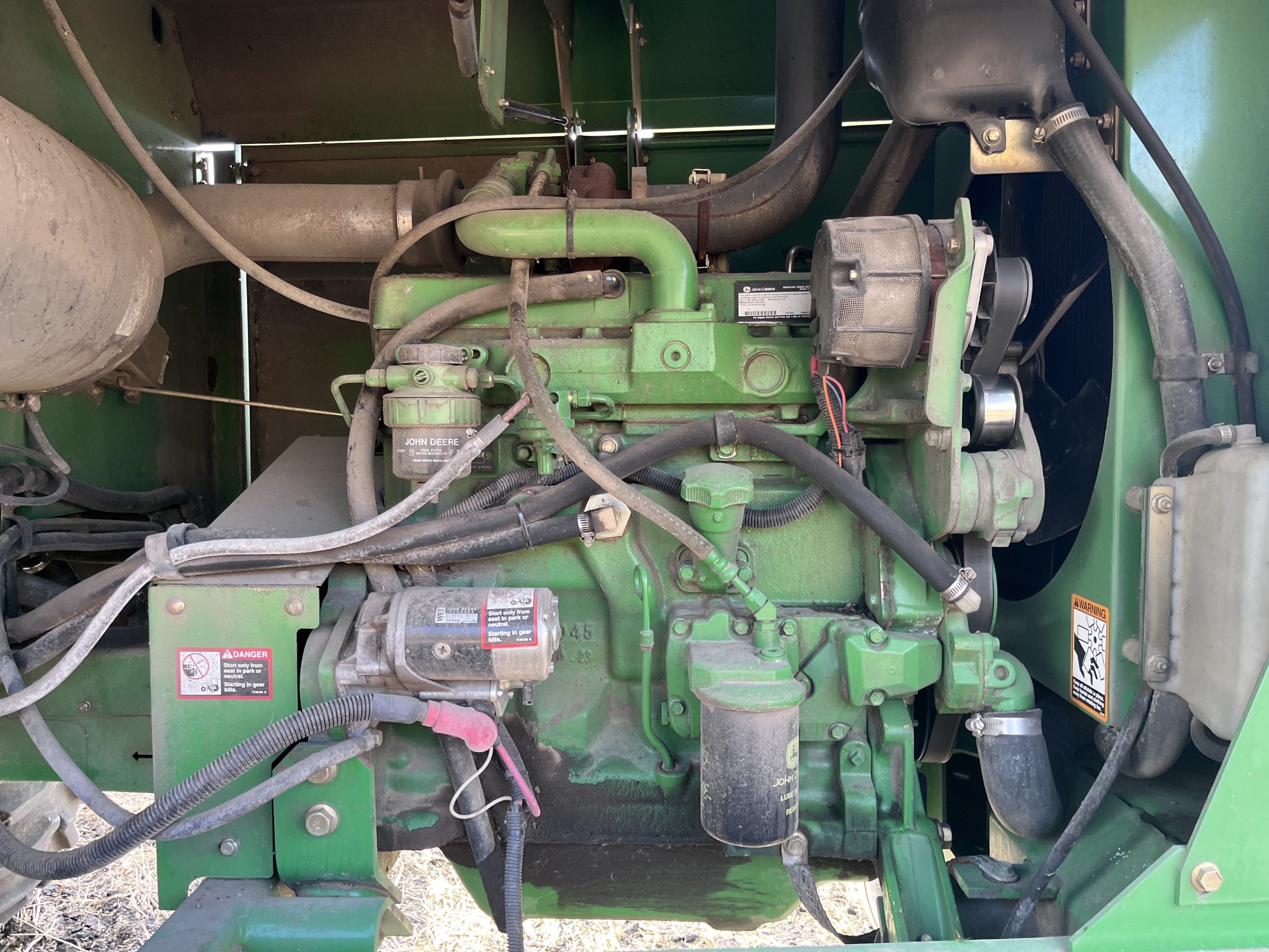 2005 John Deere 4895 Windrower