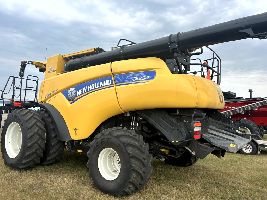 2022 New Holland CR9.90Z Combine