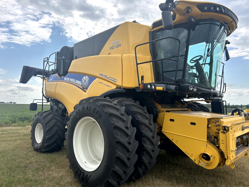 2022 New Holland CR9.90Z Combine