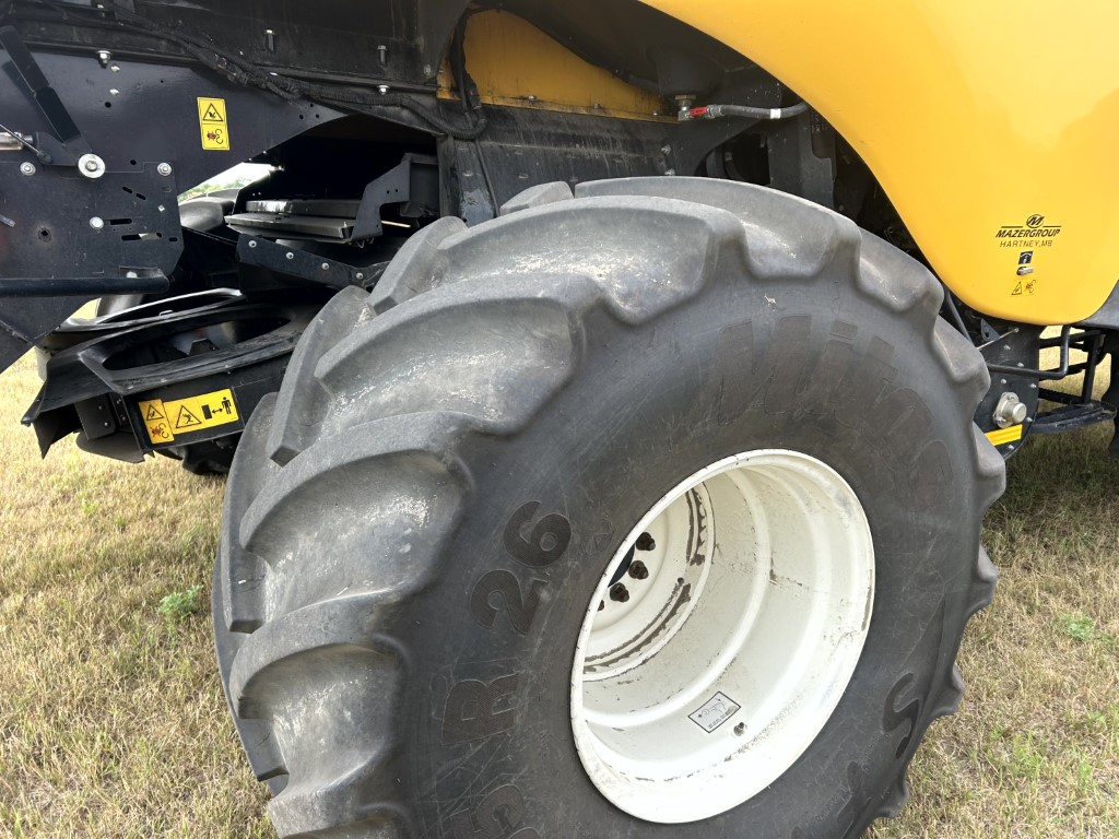 2022 New Holland CR9.90Z Combine