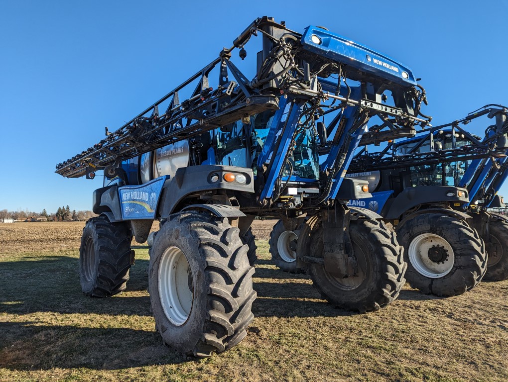 2017 New Holland SP.400F Sprayer/High Clearance