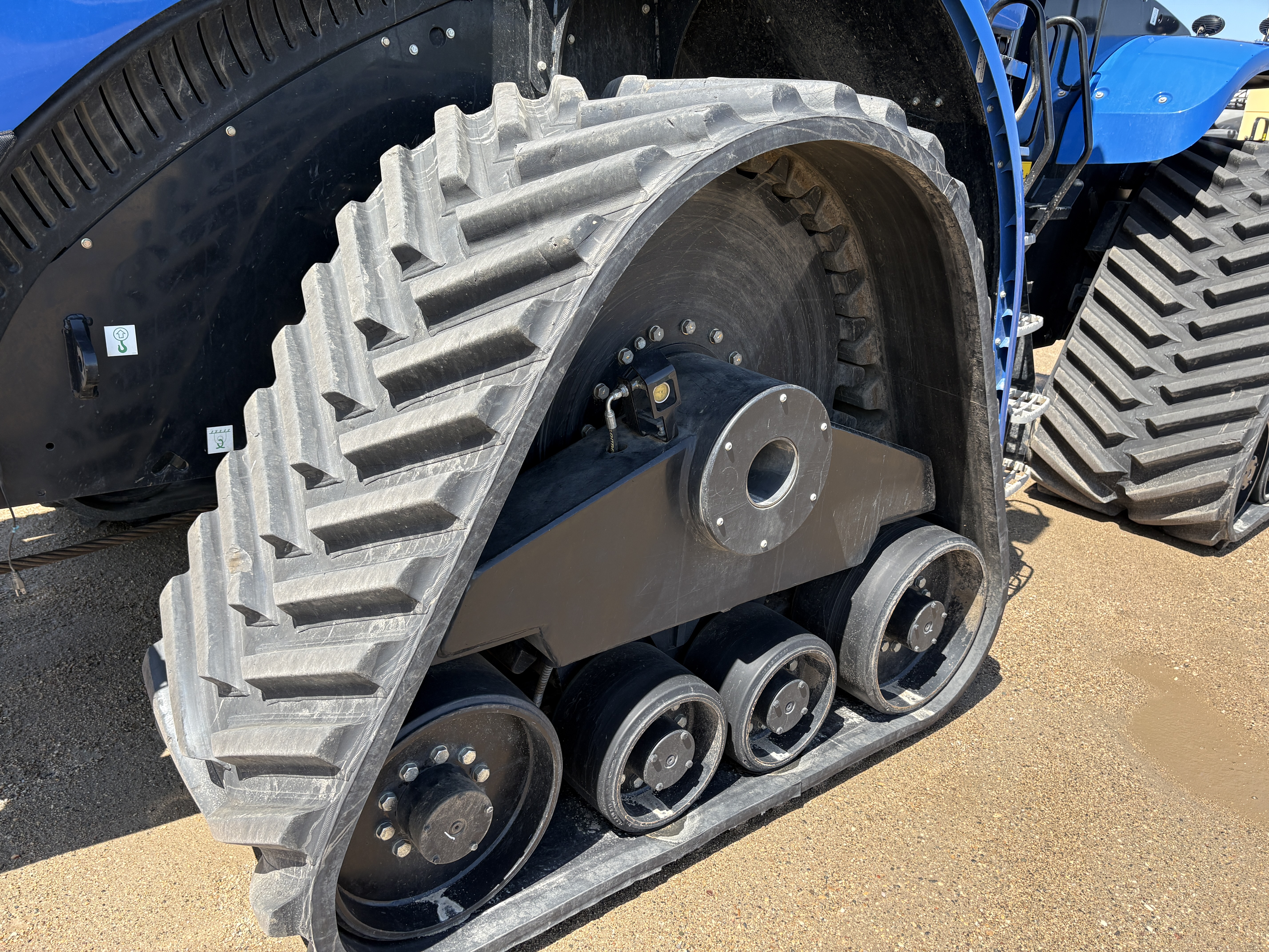 2023 New Holland T9.600 Tractor Rubber Track
