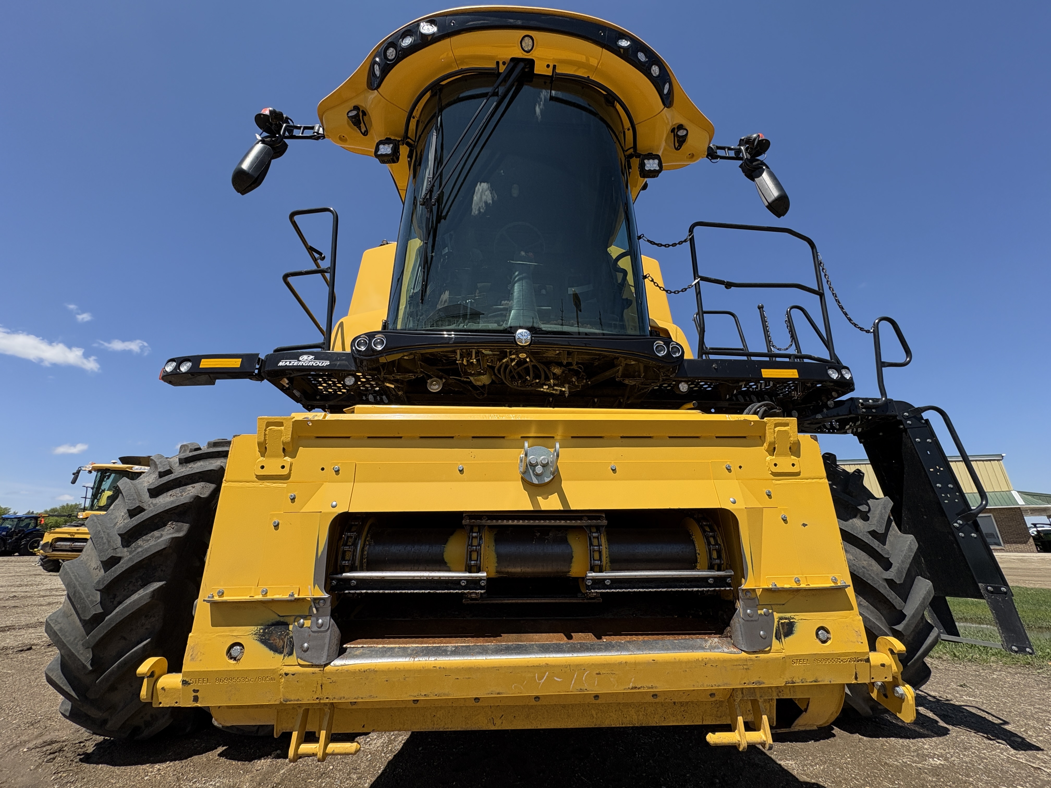 2023 New Holland CR8.90Z Combine