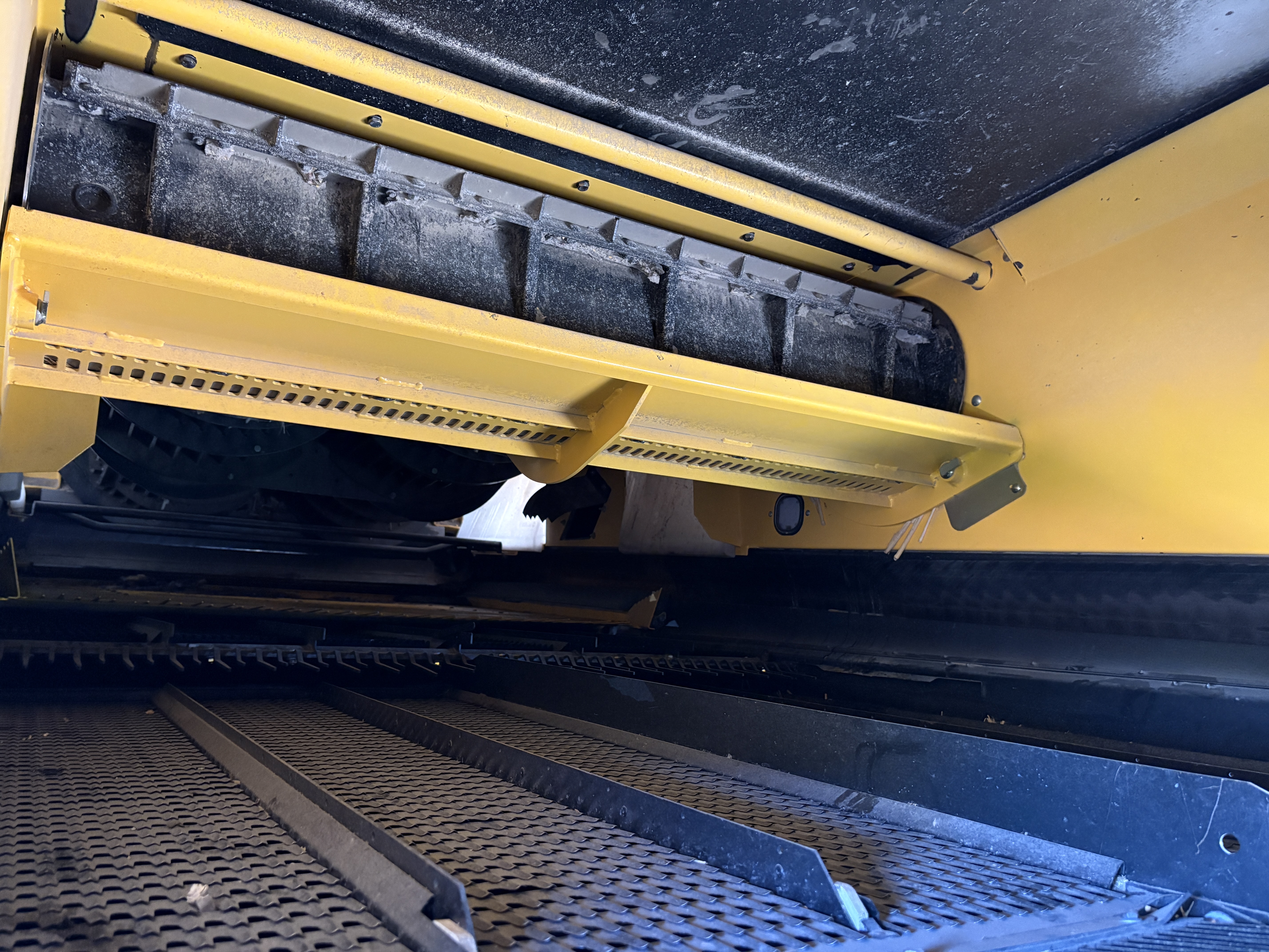 2023 New Holland CR8.90Z Combine