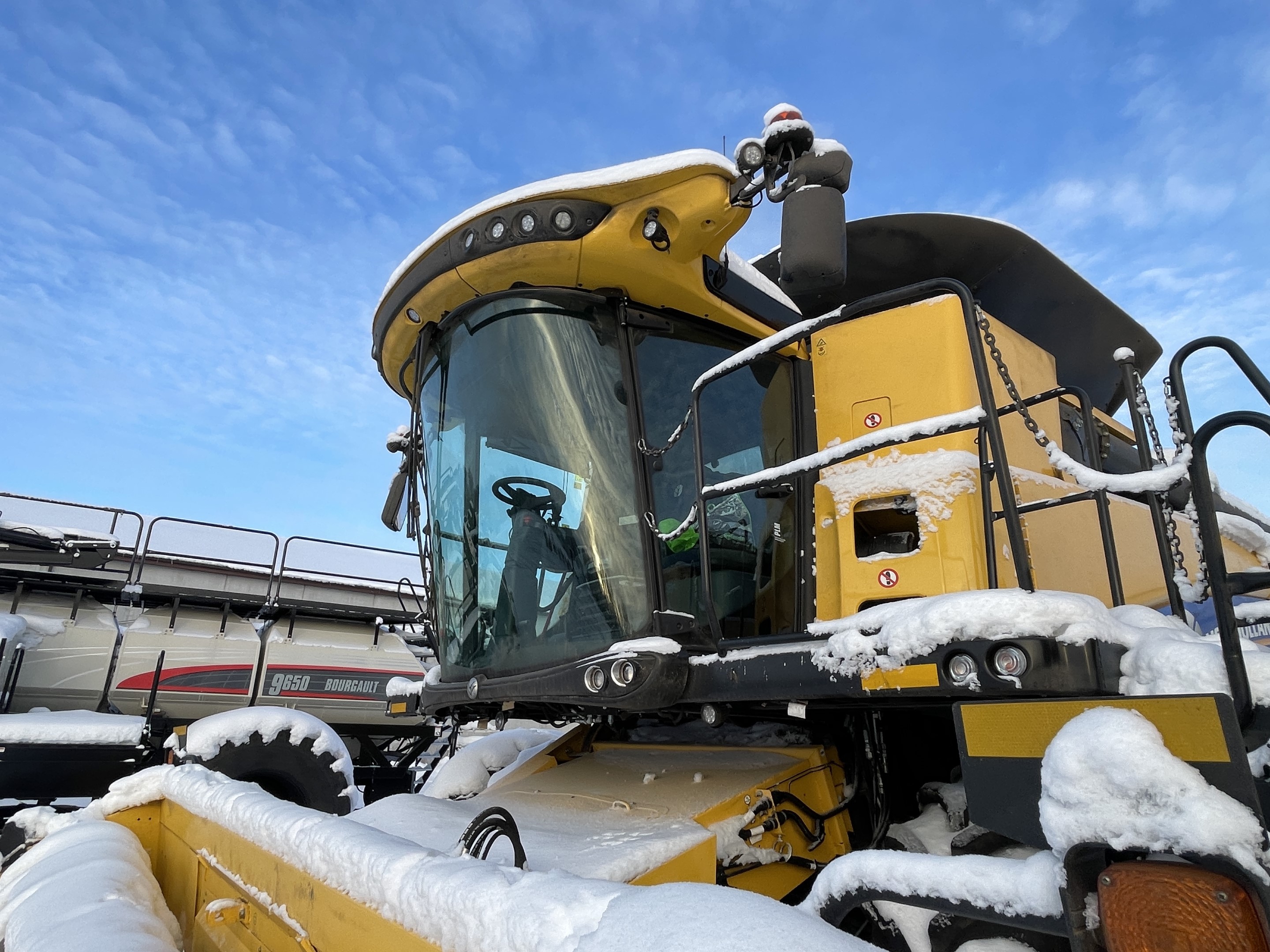 2023 New Holland CX8.80 Combine