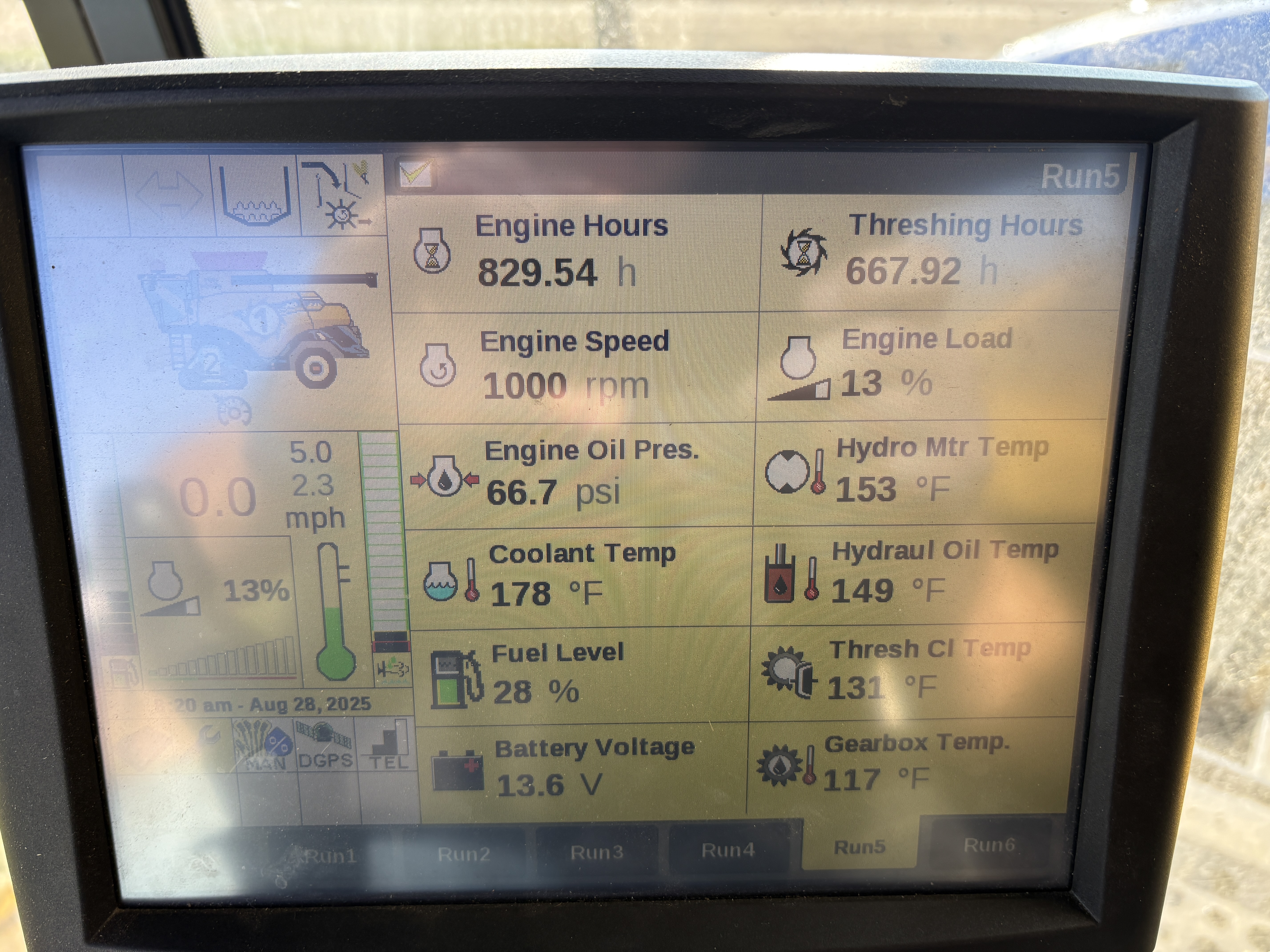 2021 New Holland CR8.90Z Combine