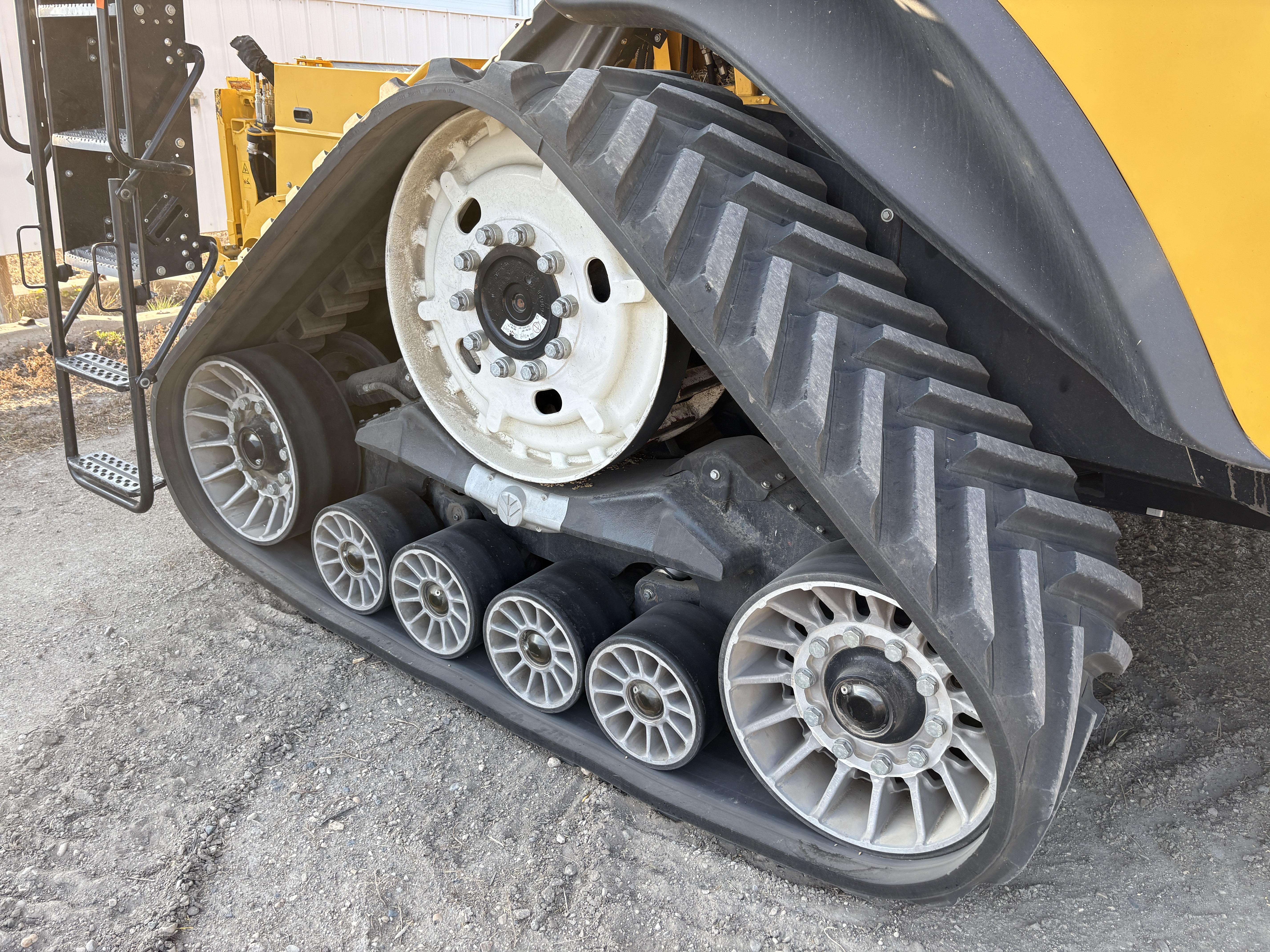 2021 New Holland CR8.90Z Combine