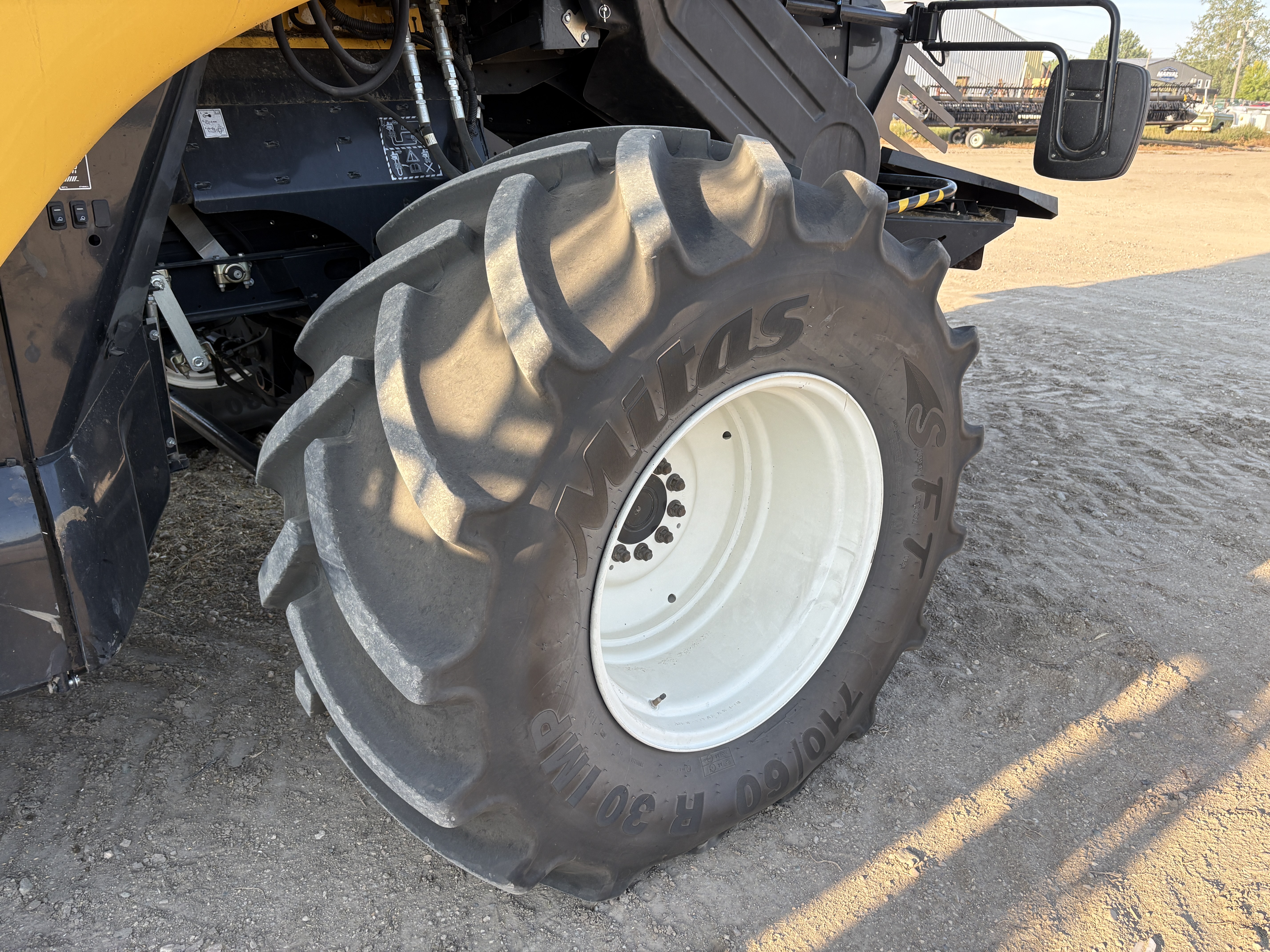 2021 New Holland CR8.90Z Combine