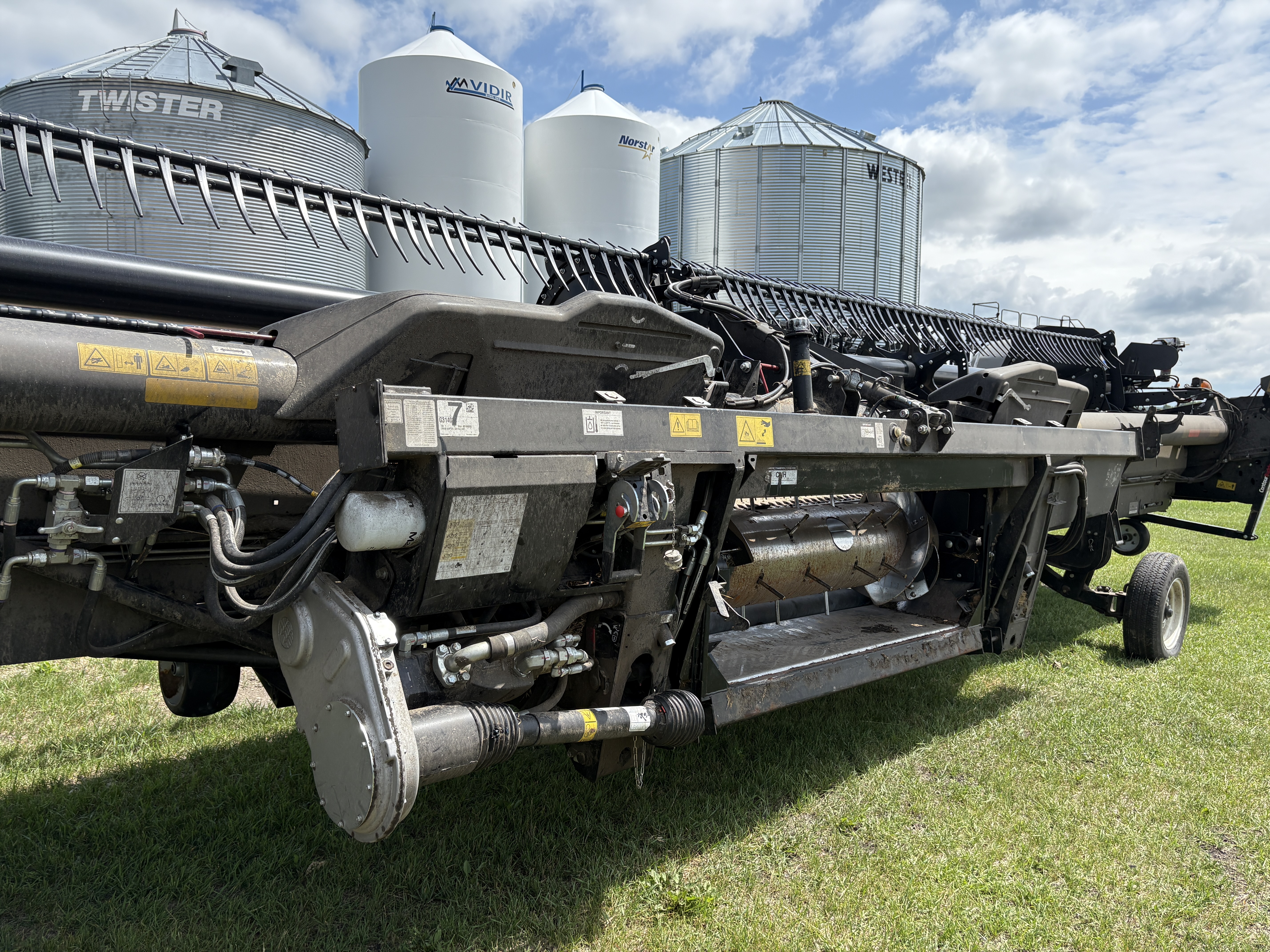 2019 MacDon FD135 Header Draper Flex