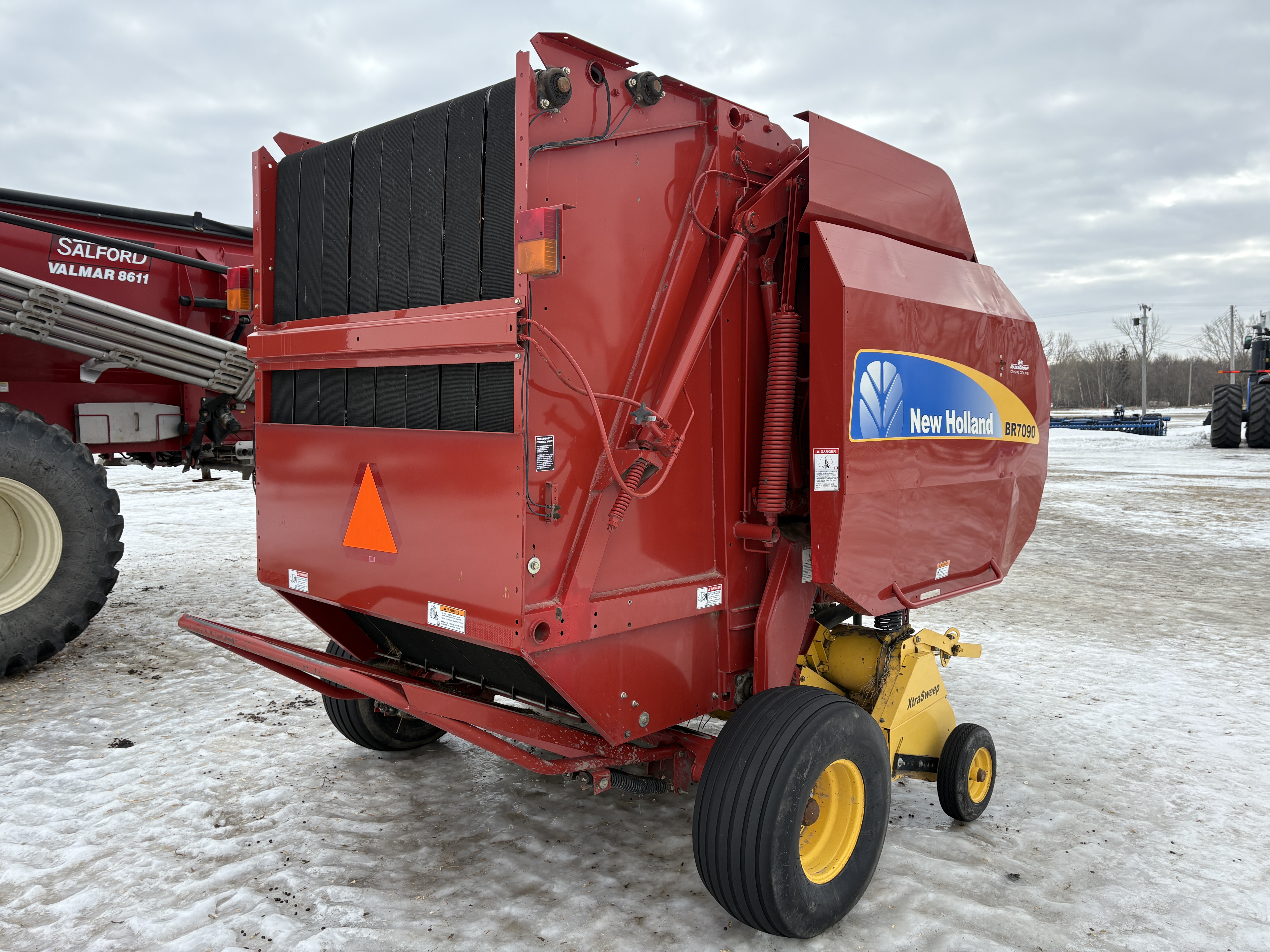2009 New Holland BR7090 Baler/Round