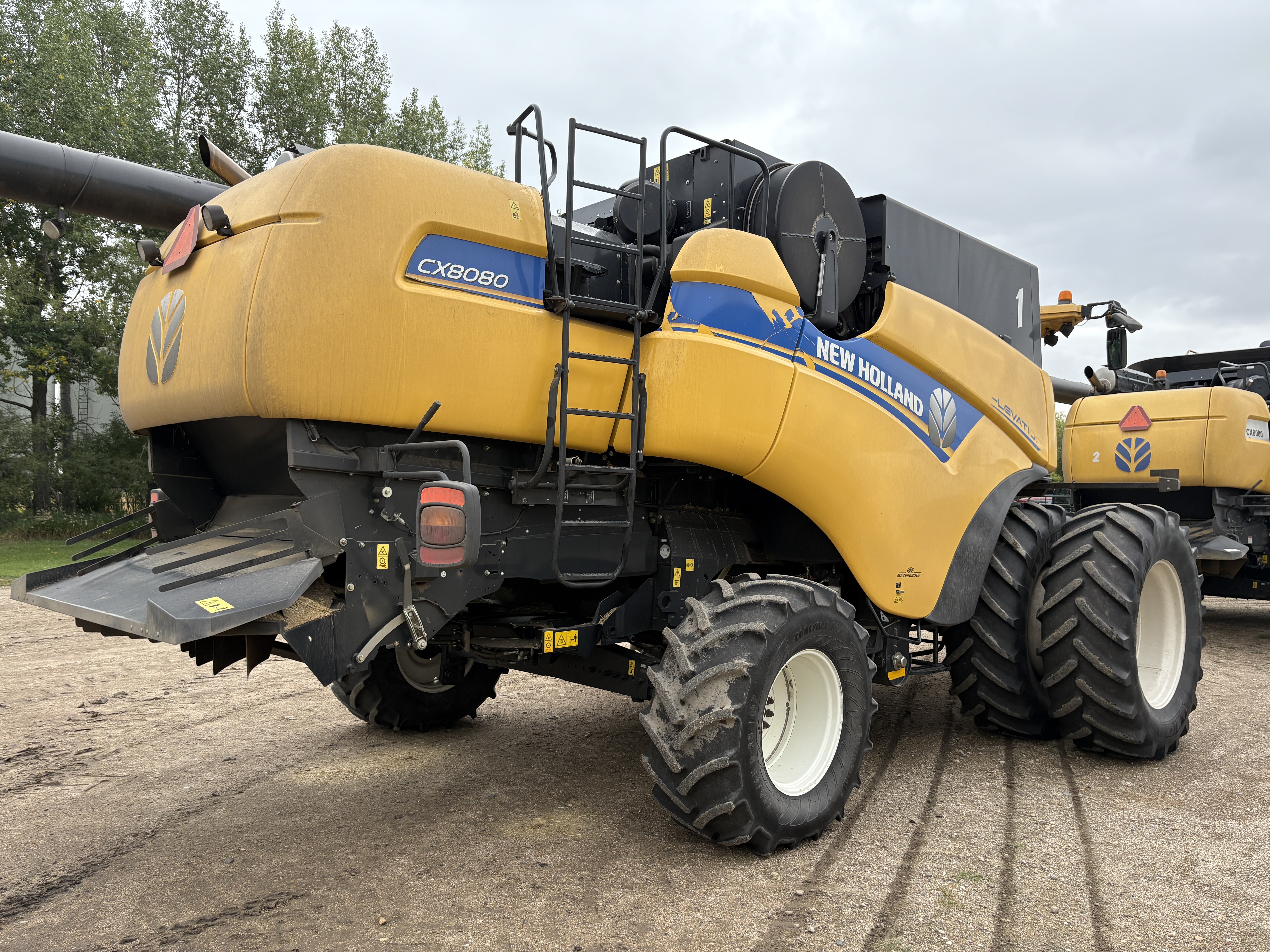 2014 New Holland CX8080 Combine