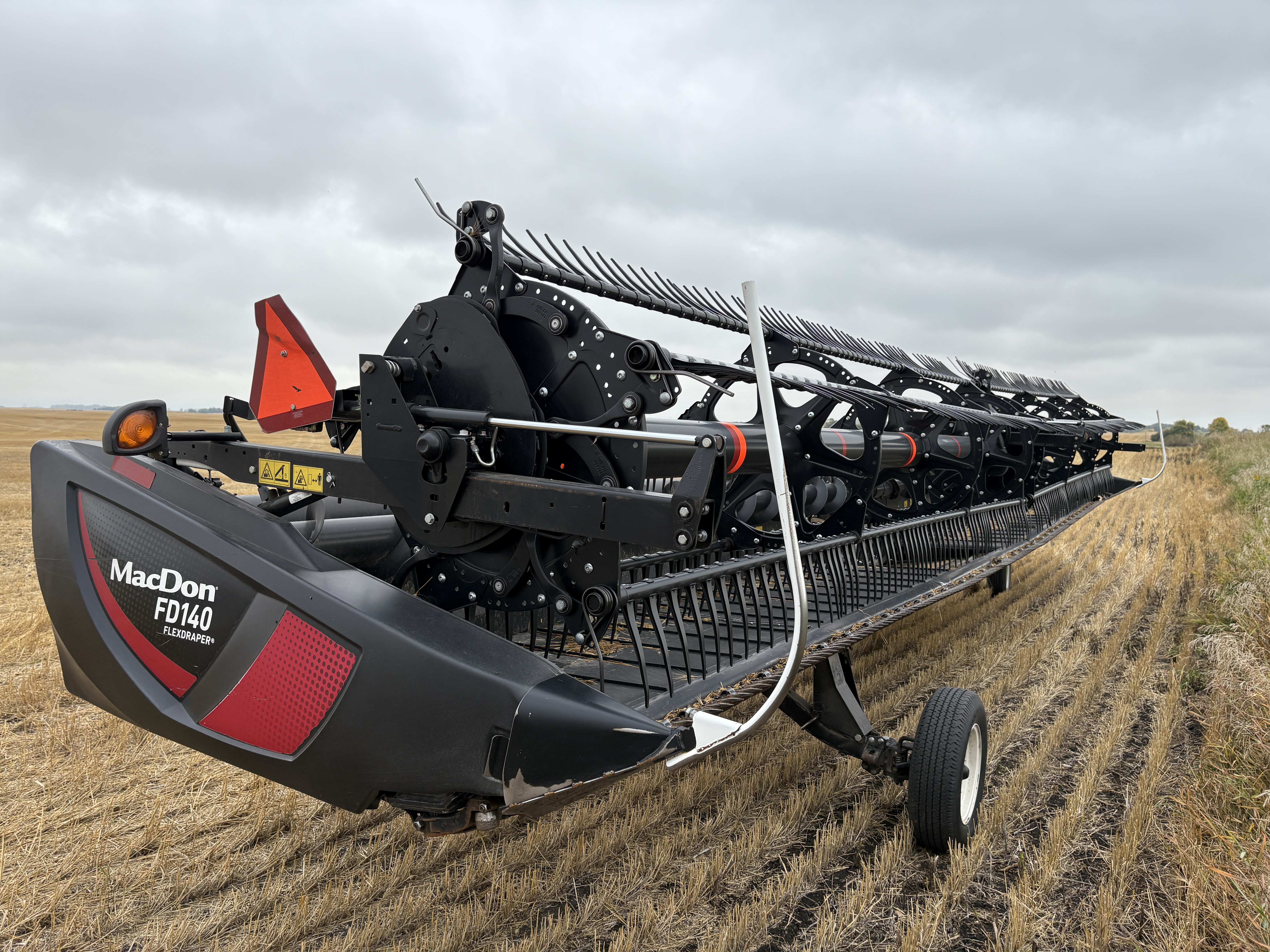 2018 MacDon FD140 Header Draper Flex