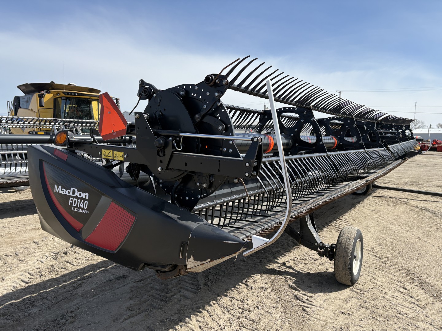 2018 MacDon FD140 Header Draper Flex