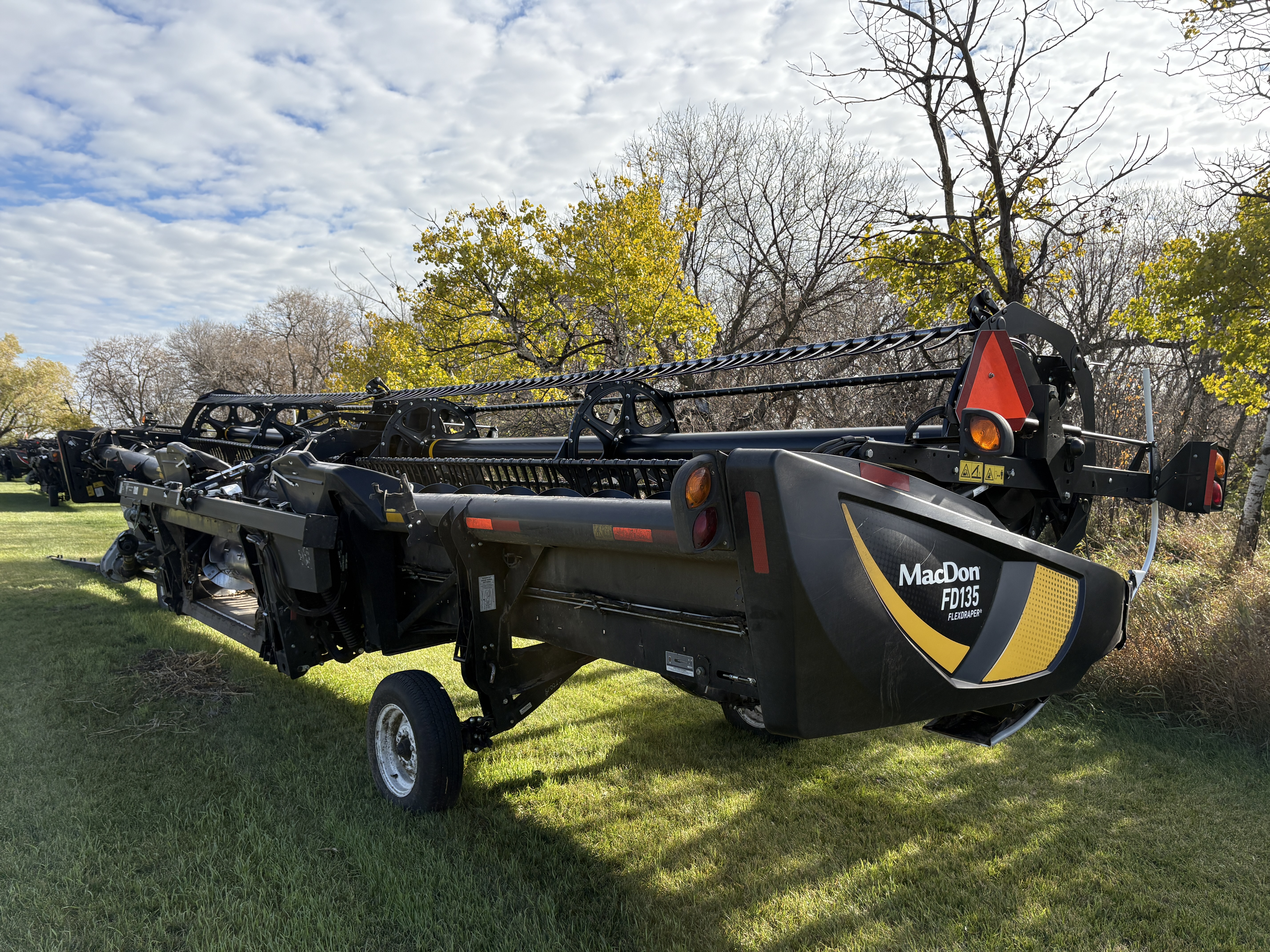 2018 MacDon FD135 Header Draper Flex