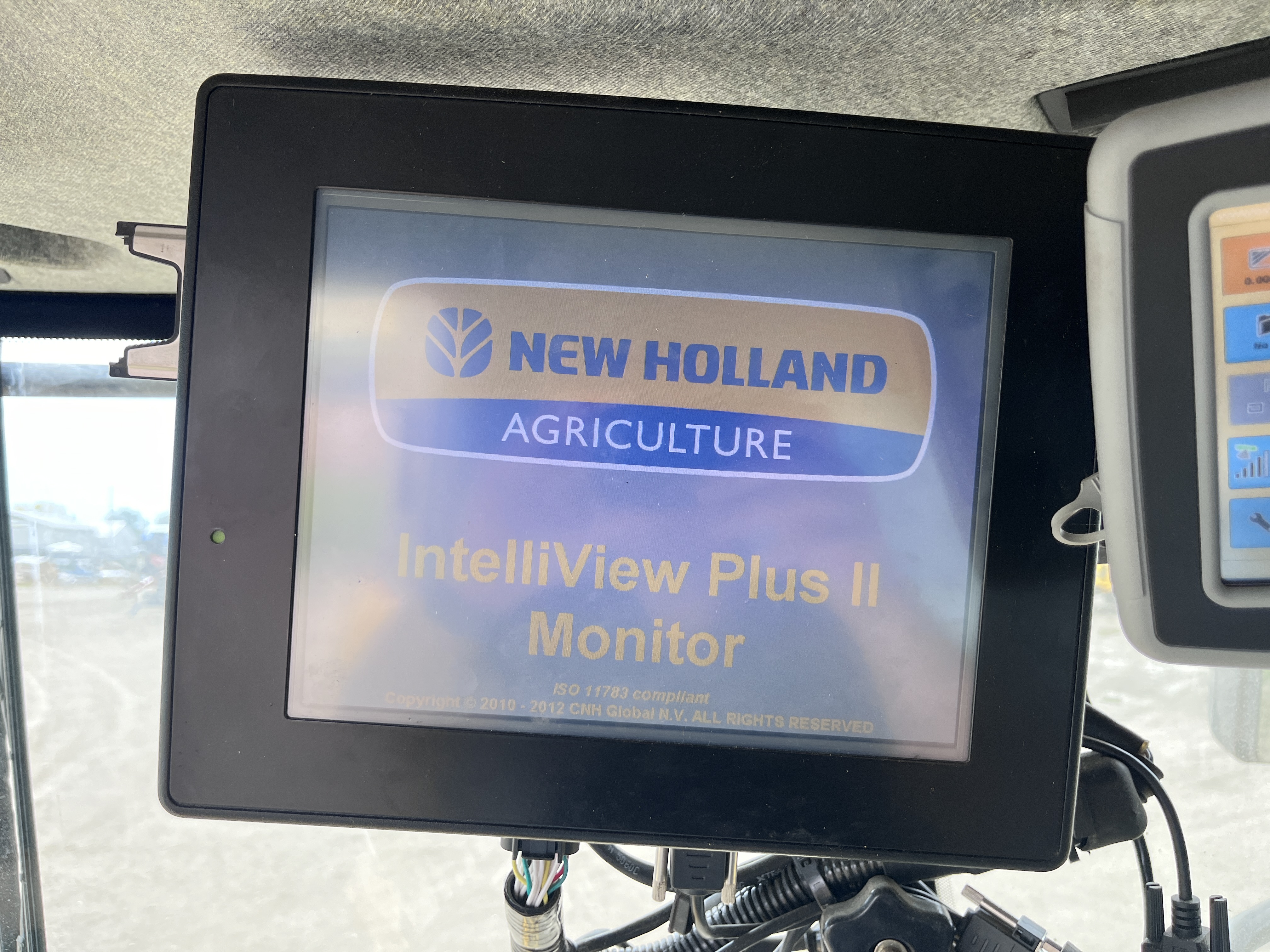 2009 New Holland CR9080 Combine