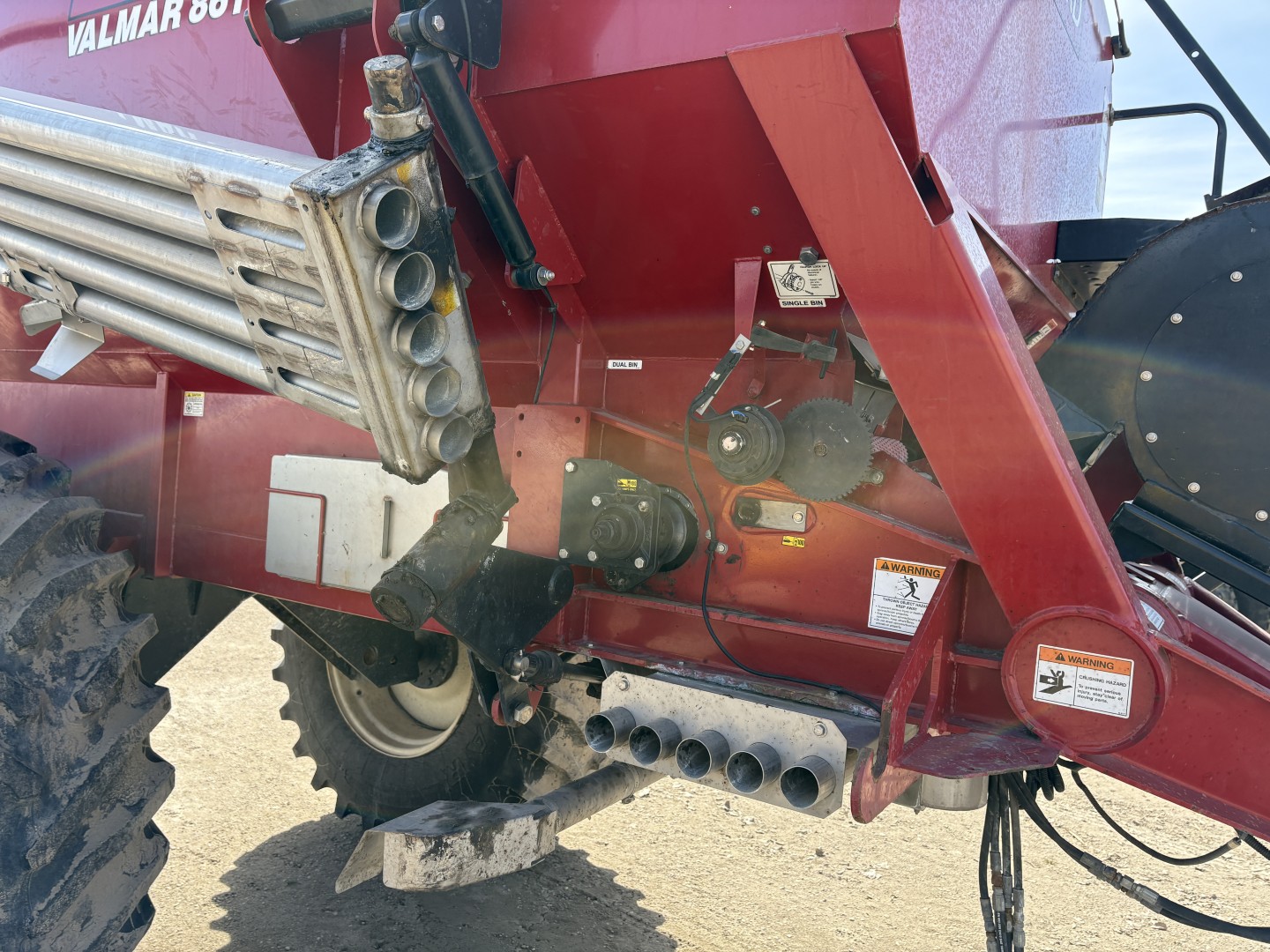 2017 Valmar 8611 Fertilizer Spreader