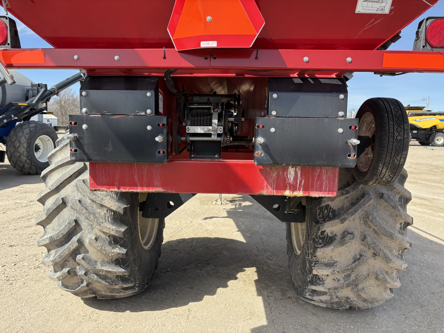 2017 Valmar 8611 Fertilizer Spreader