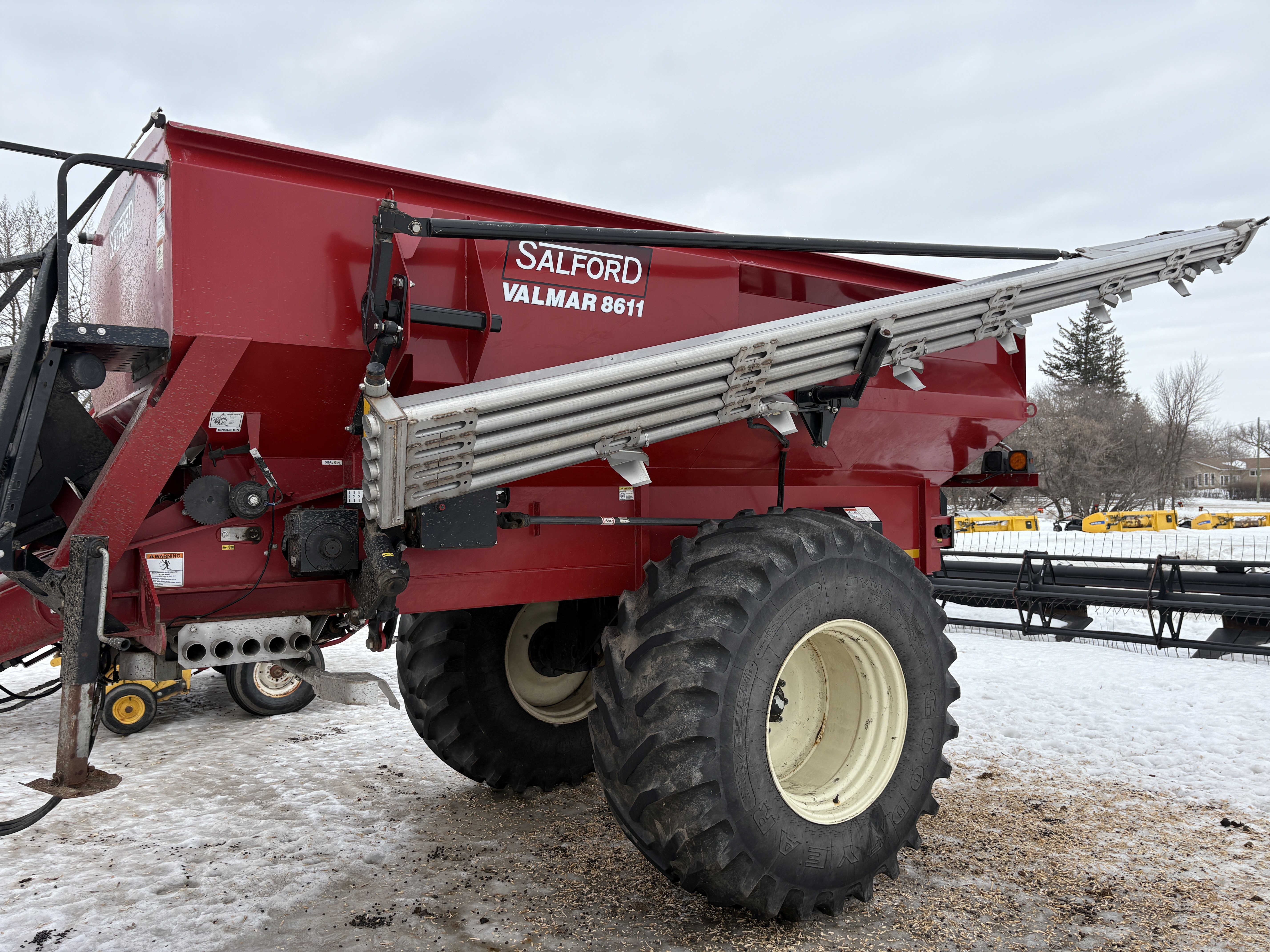 2017 Valmar 8611 Fertilizer Spreader