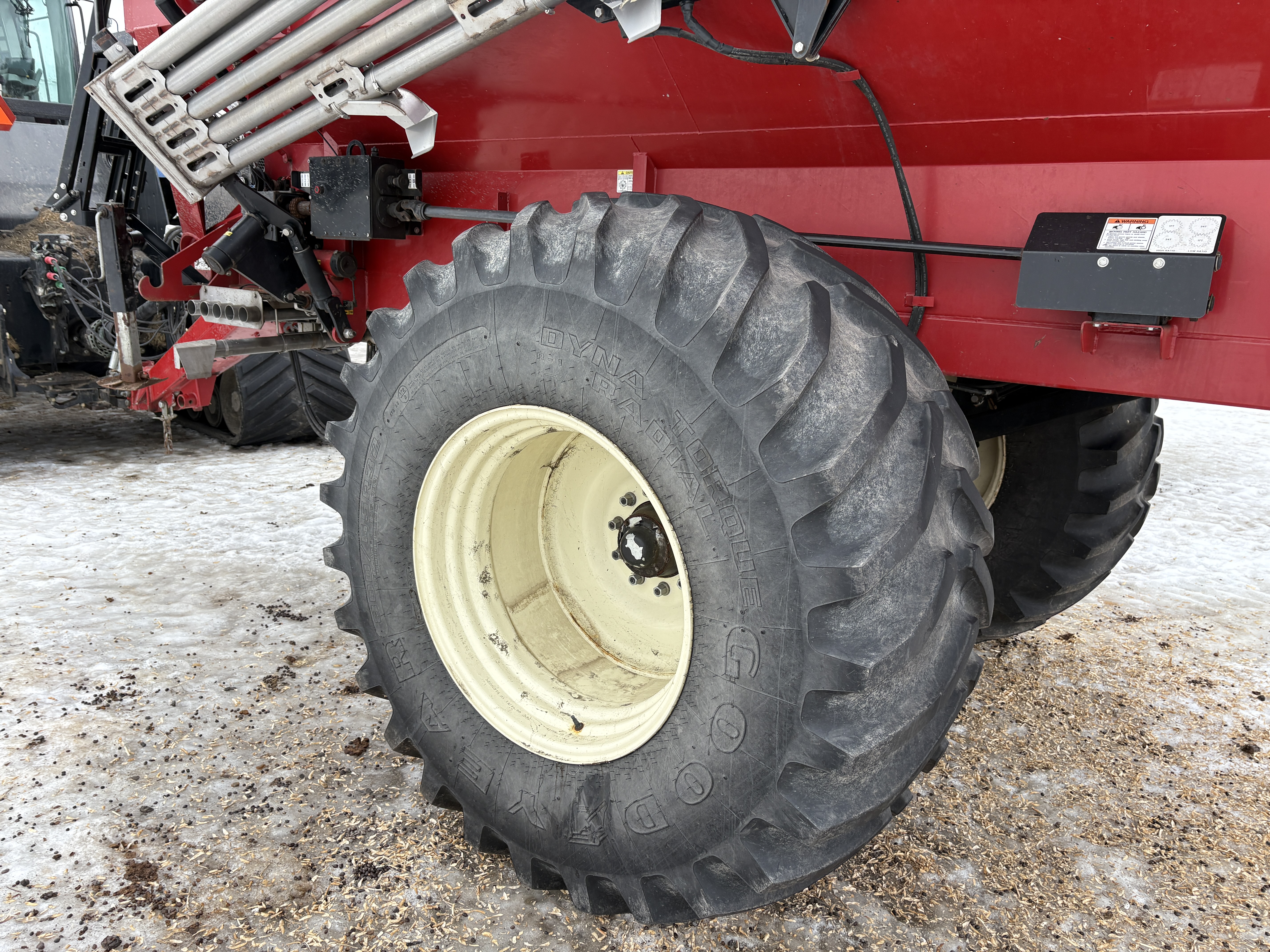 2017 Valmar 8611 Fertilizer Spreader