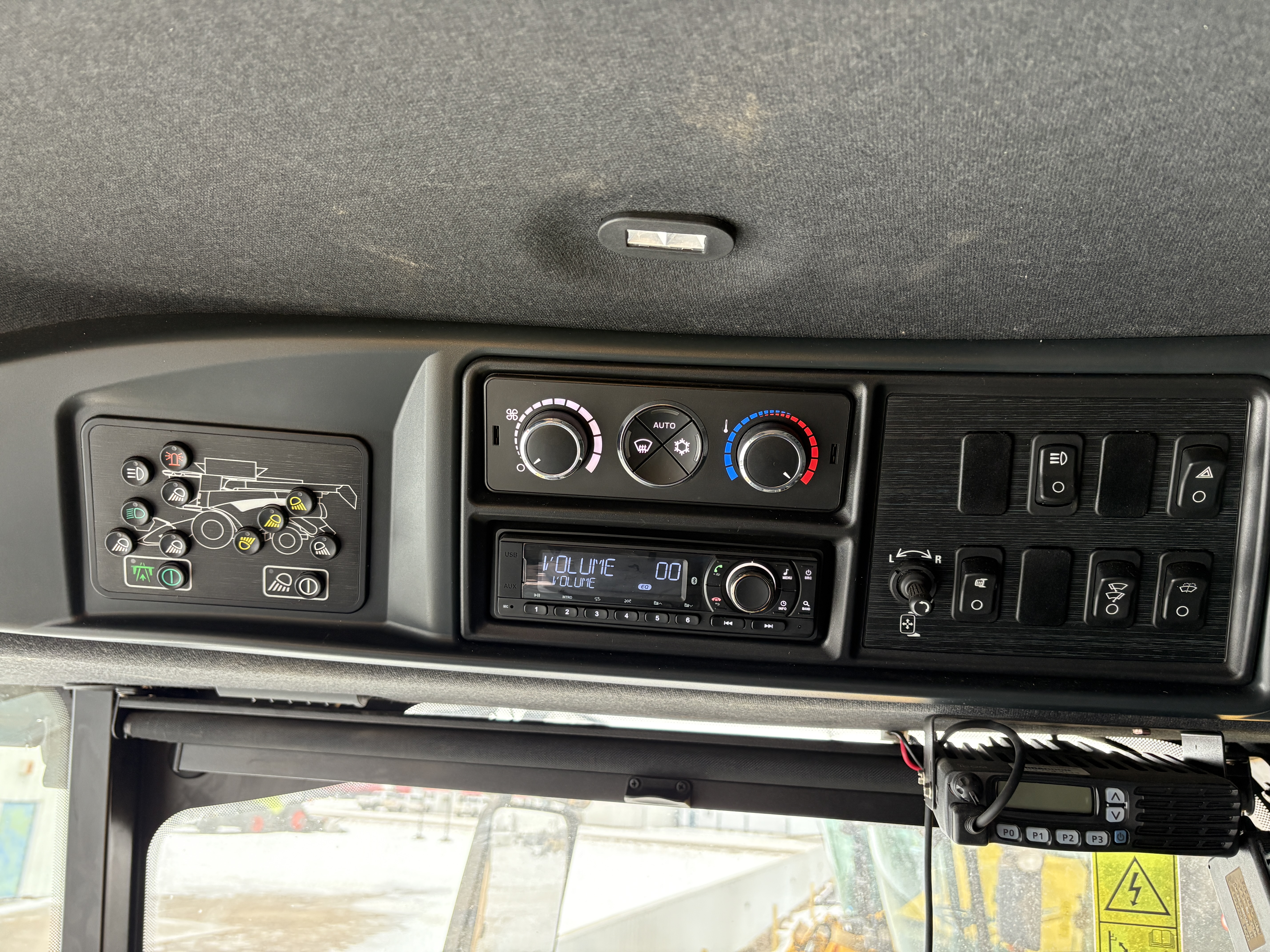 2021 New Holland CR9.90Z Combine