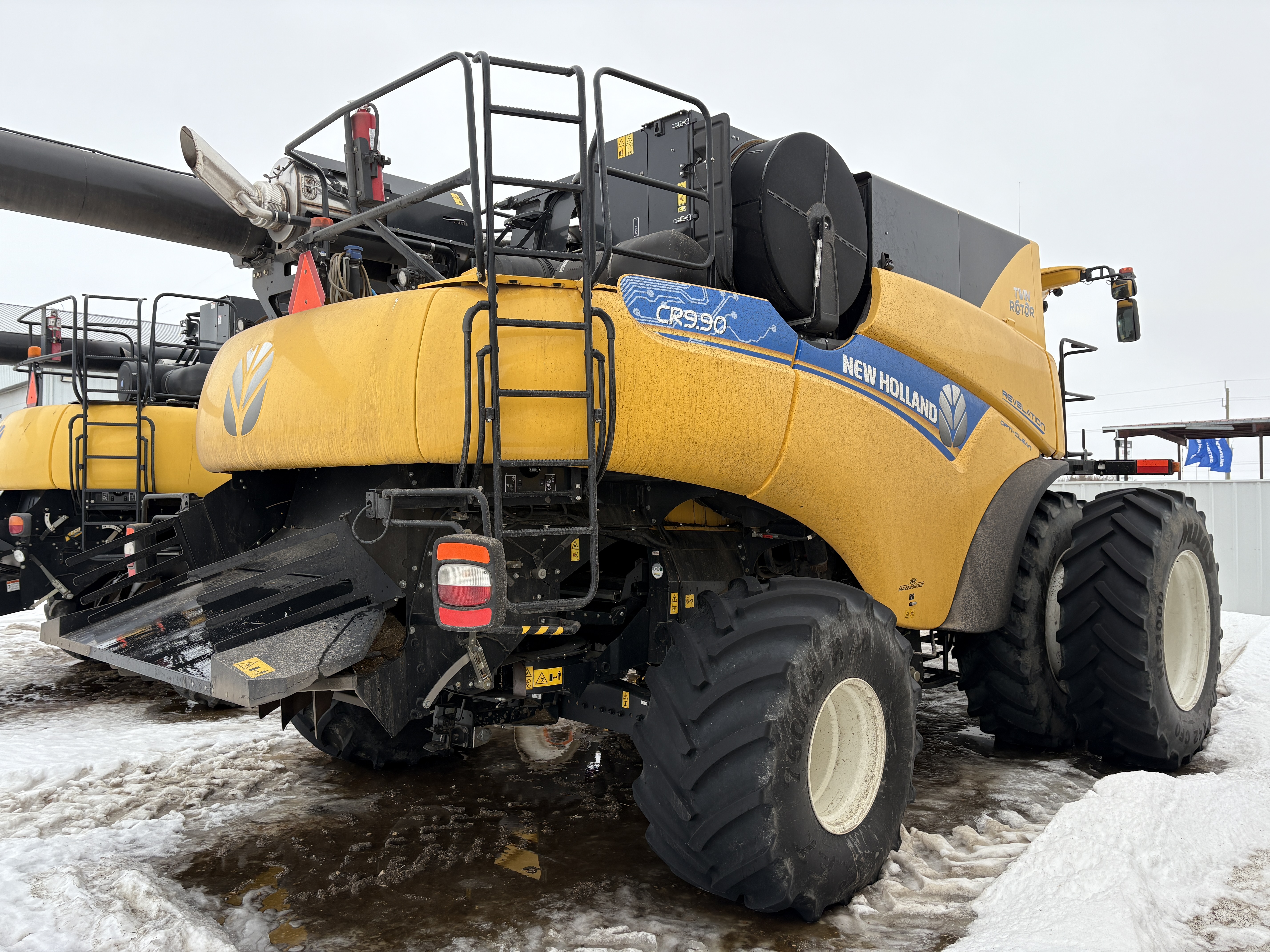 2021 New Holland CR9.90Z Combine
