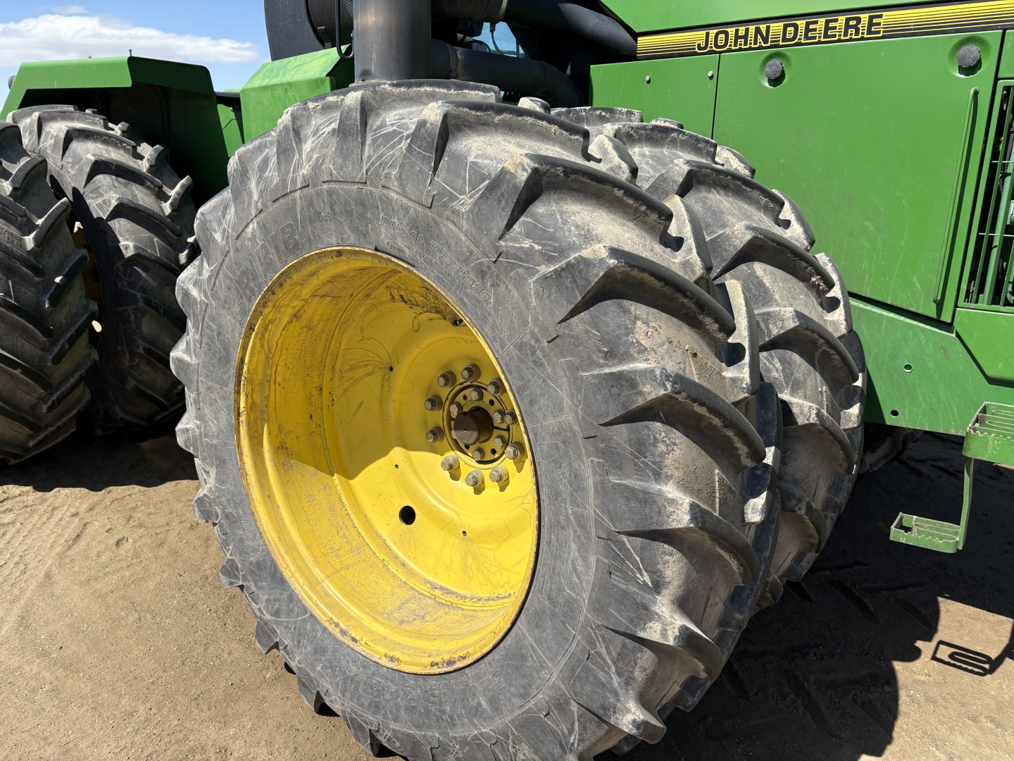 1994 John Deere 8870 Tractor 4WD