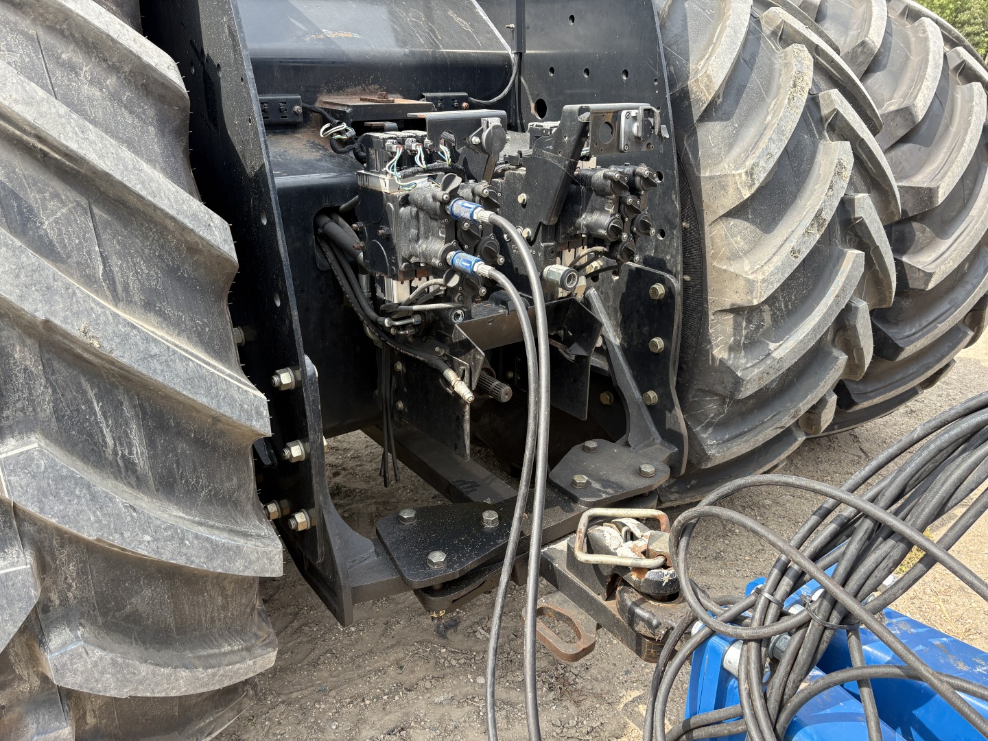 2014 New Holland T9.615 Tractor 4WD