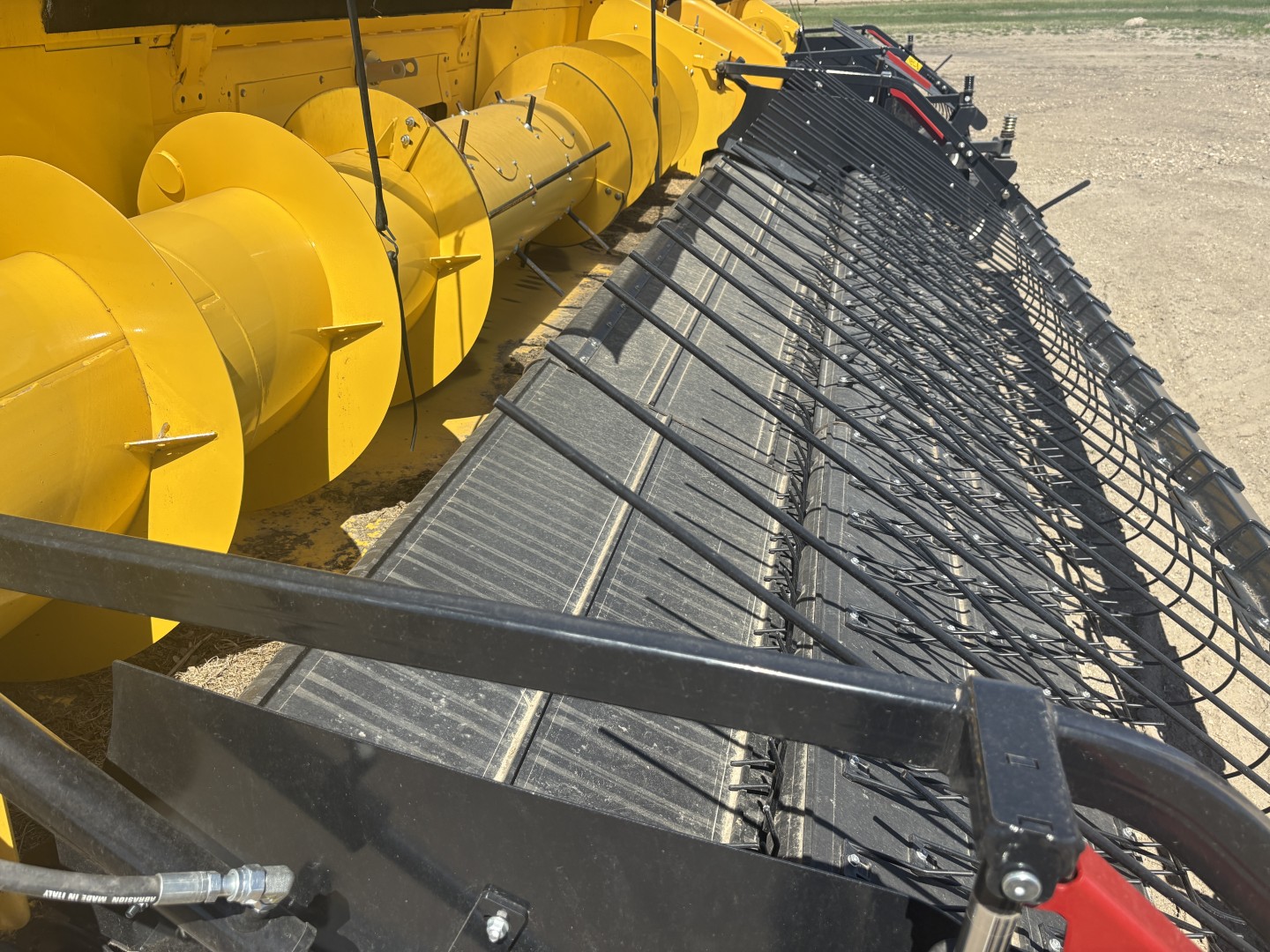 2025 New Holland CR9.90Z Combine