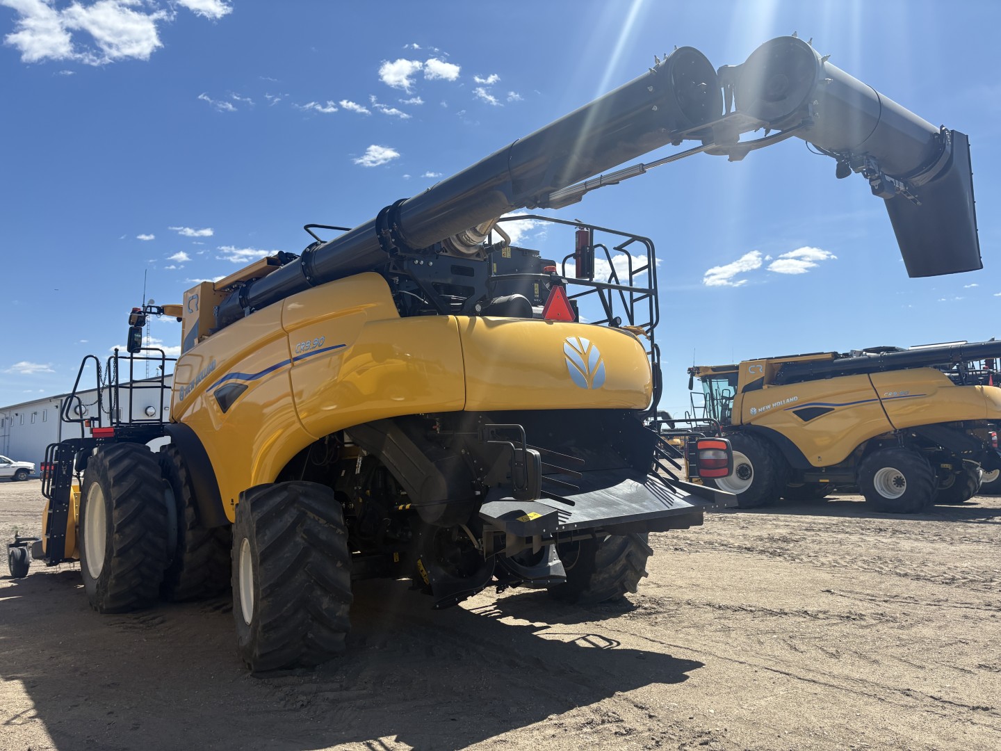 2025 New Holland CR9.90Z Combine