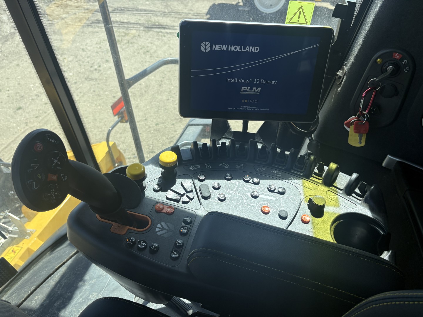 2025 New Holland CR9.90Z Combine